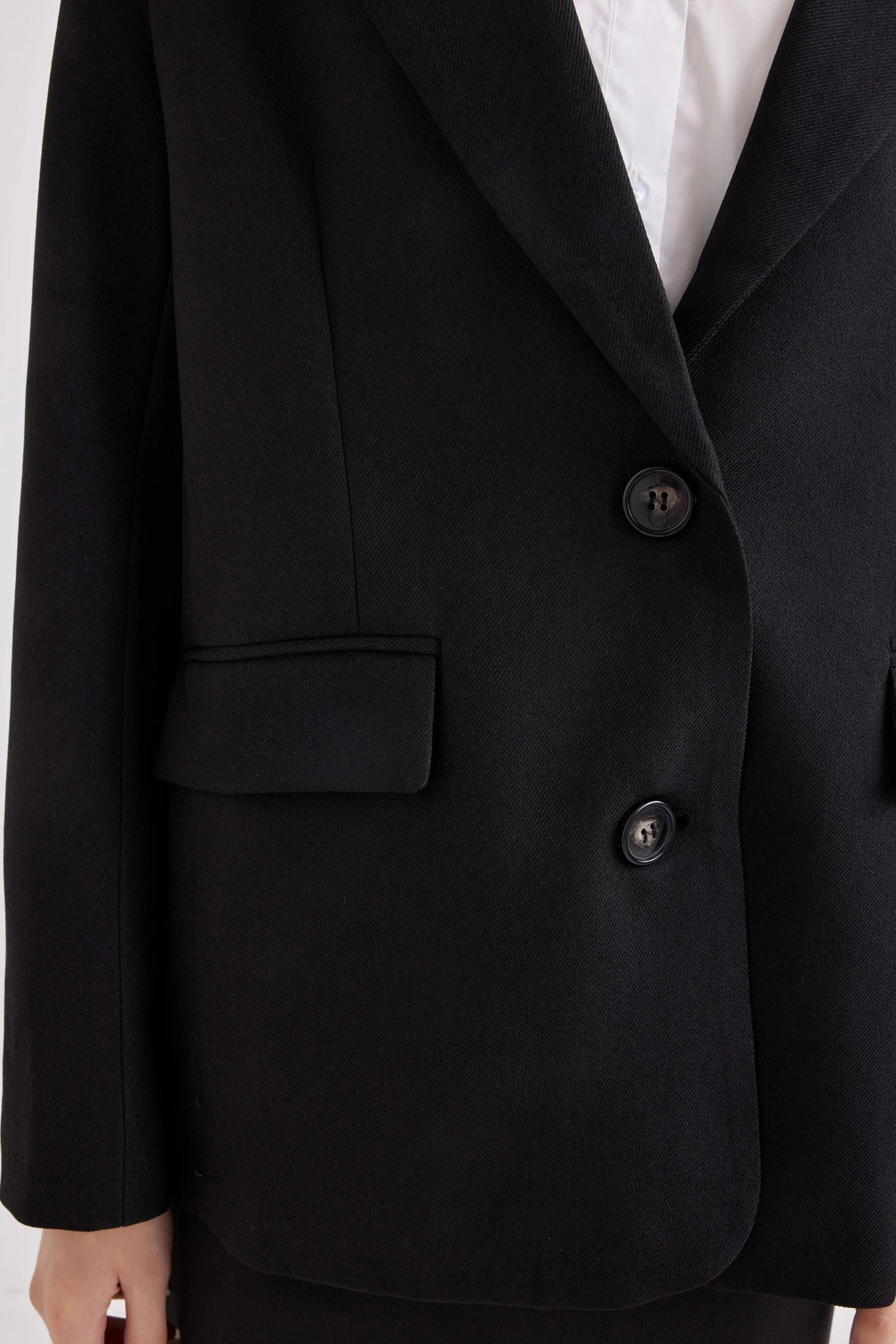 Жакет черный для женщин 42177-1 64