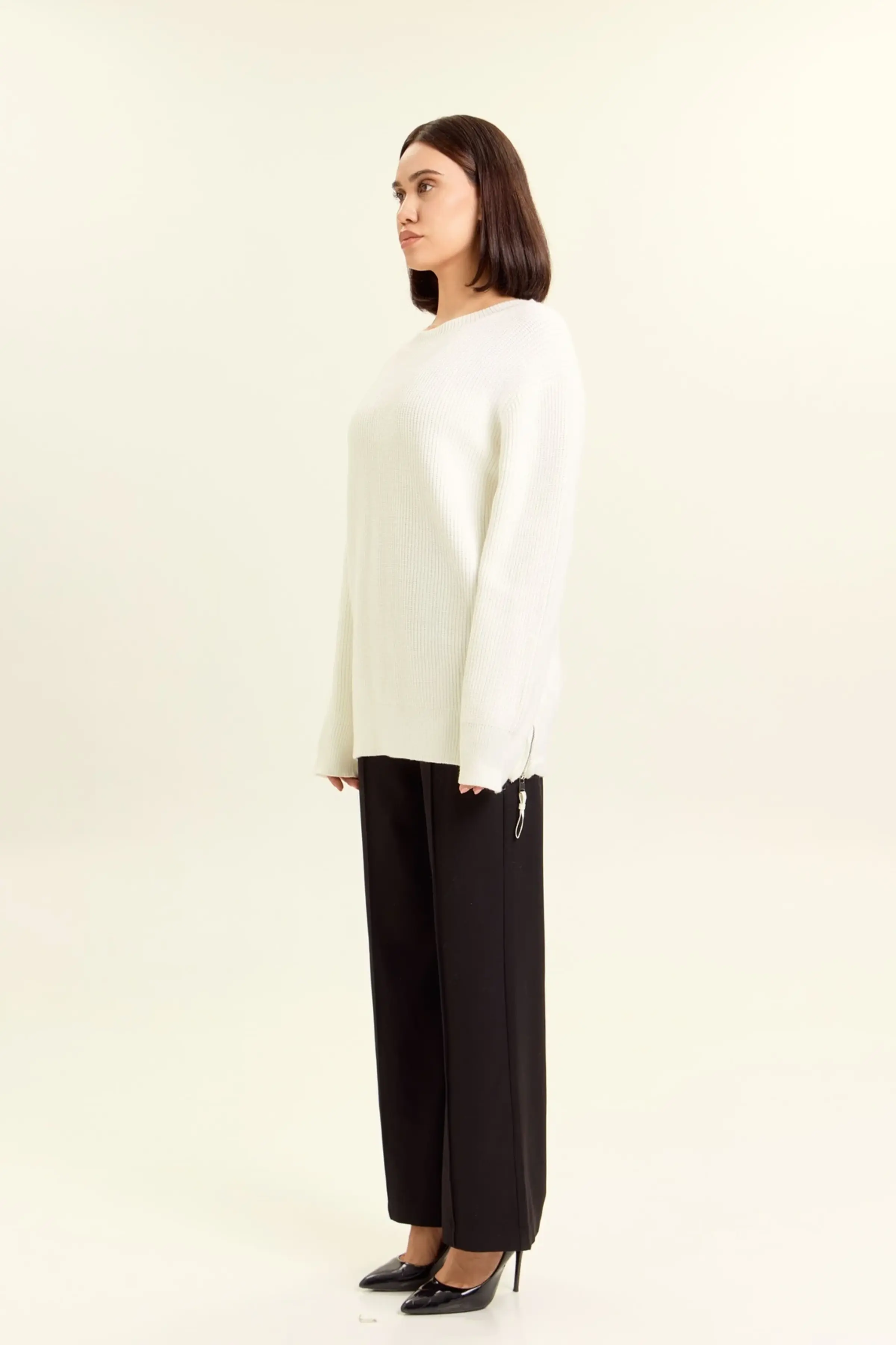 Свитер белый для женщин 47139-4 65