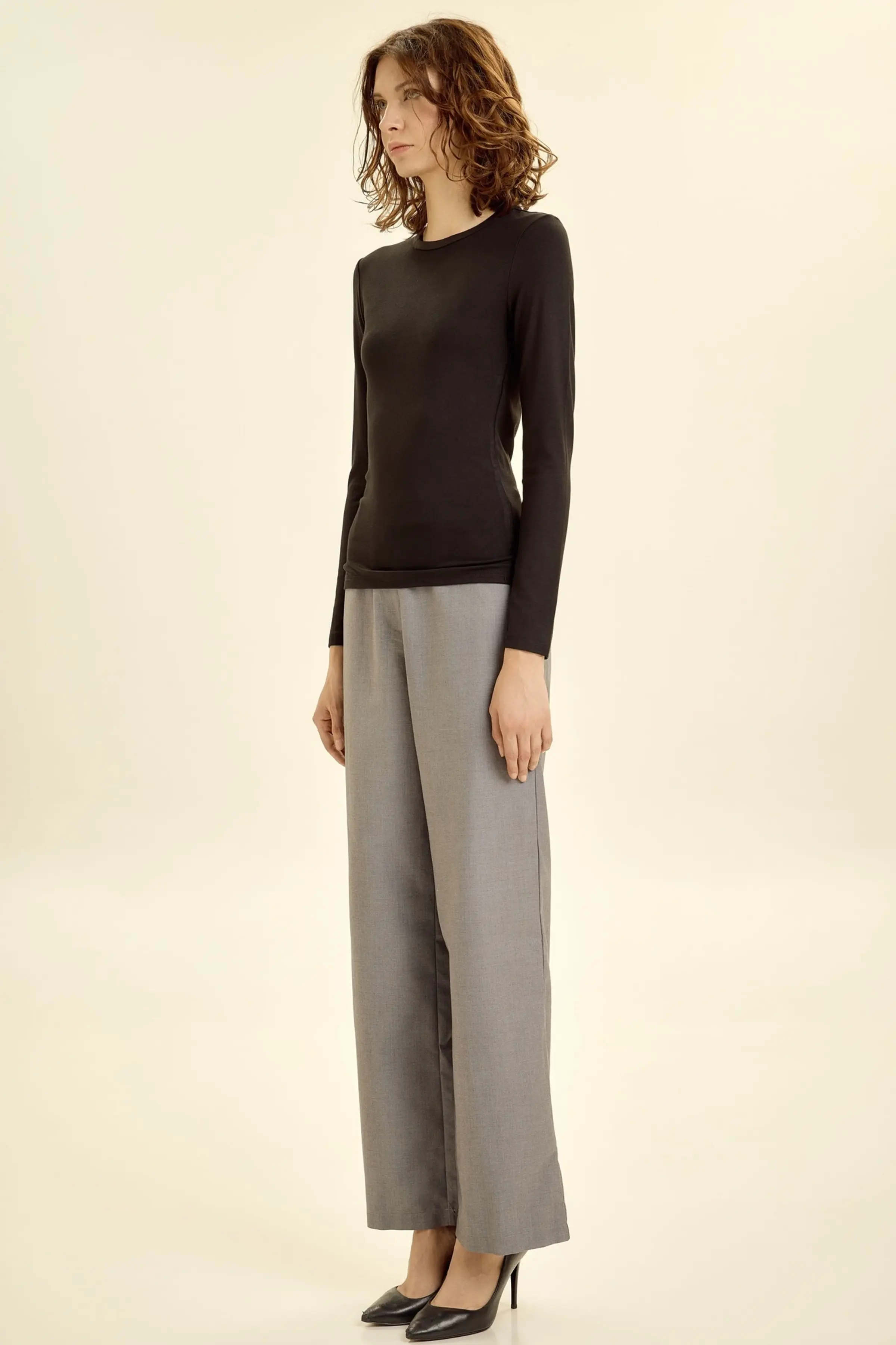 Лонгслив черный для женщин 46133-1 59