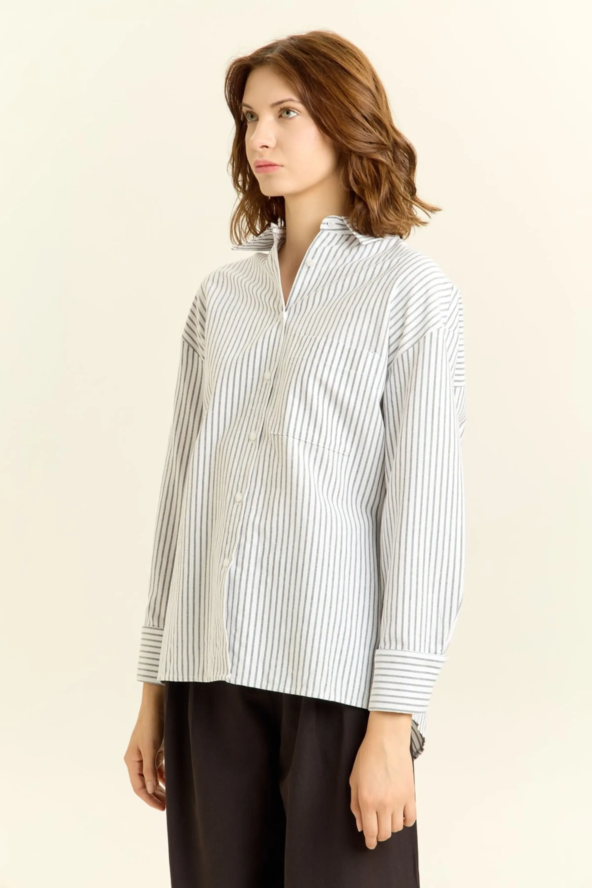 Рубашка бело-черная полоска для женщин 45243-46 66