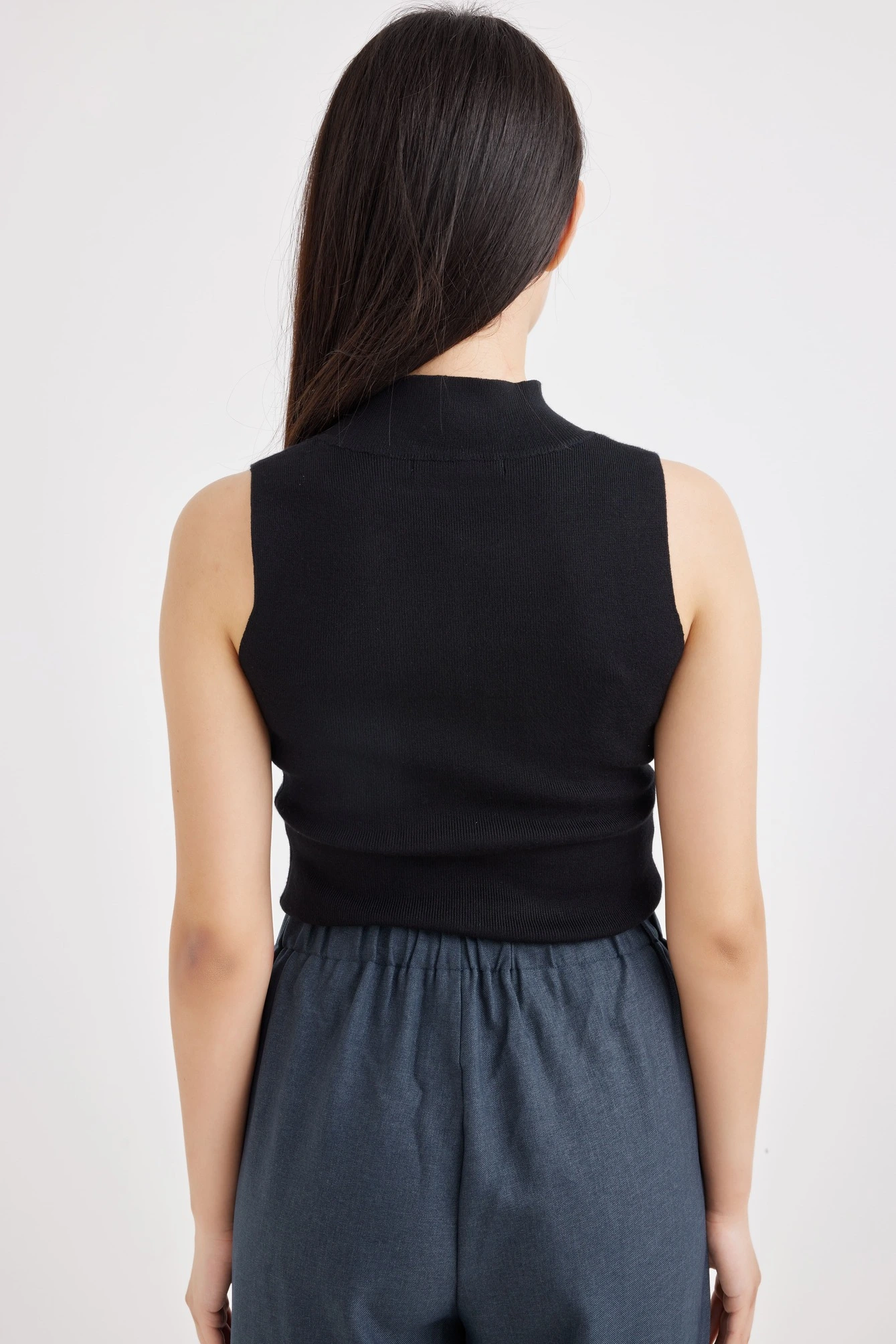 Топ черный для женщин 42102-1 46