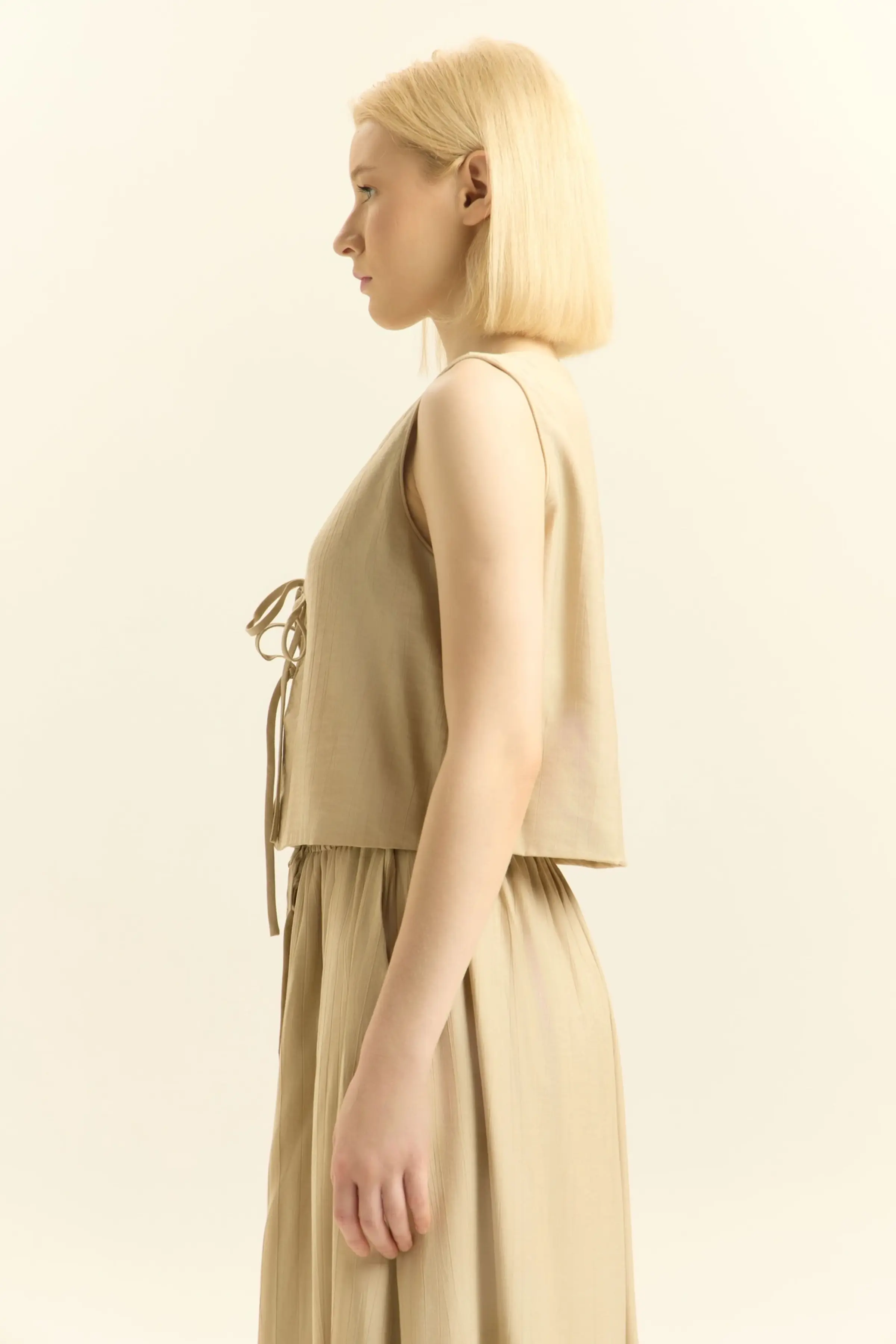 Жилетка бежевый для женщин 45214-15 68