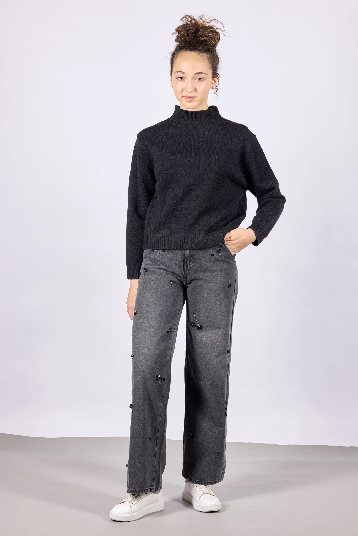 Свитер черный для женщин 43178-1 65