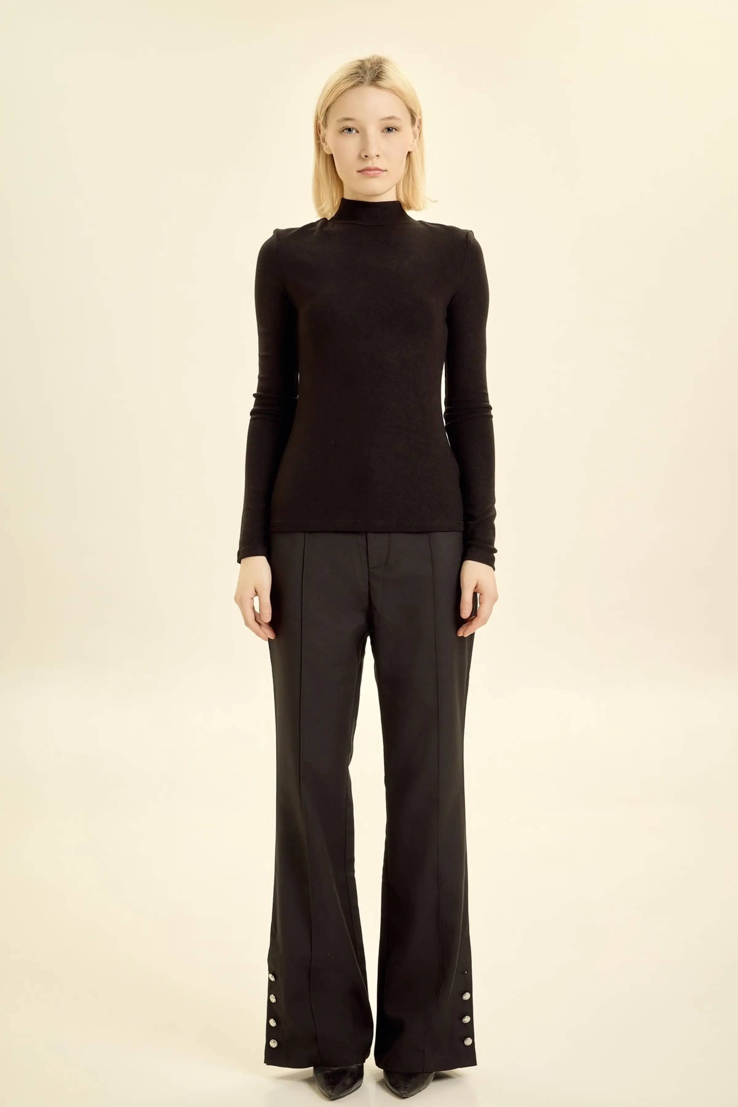 Лонгслив черный для женщин 46122-1 59