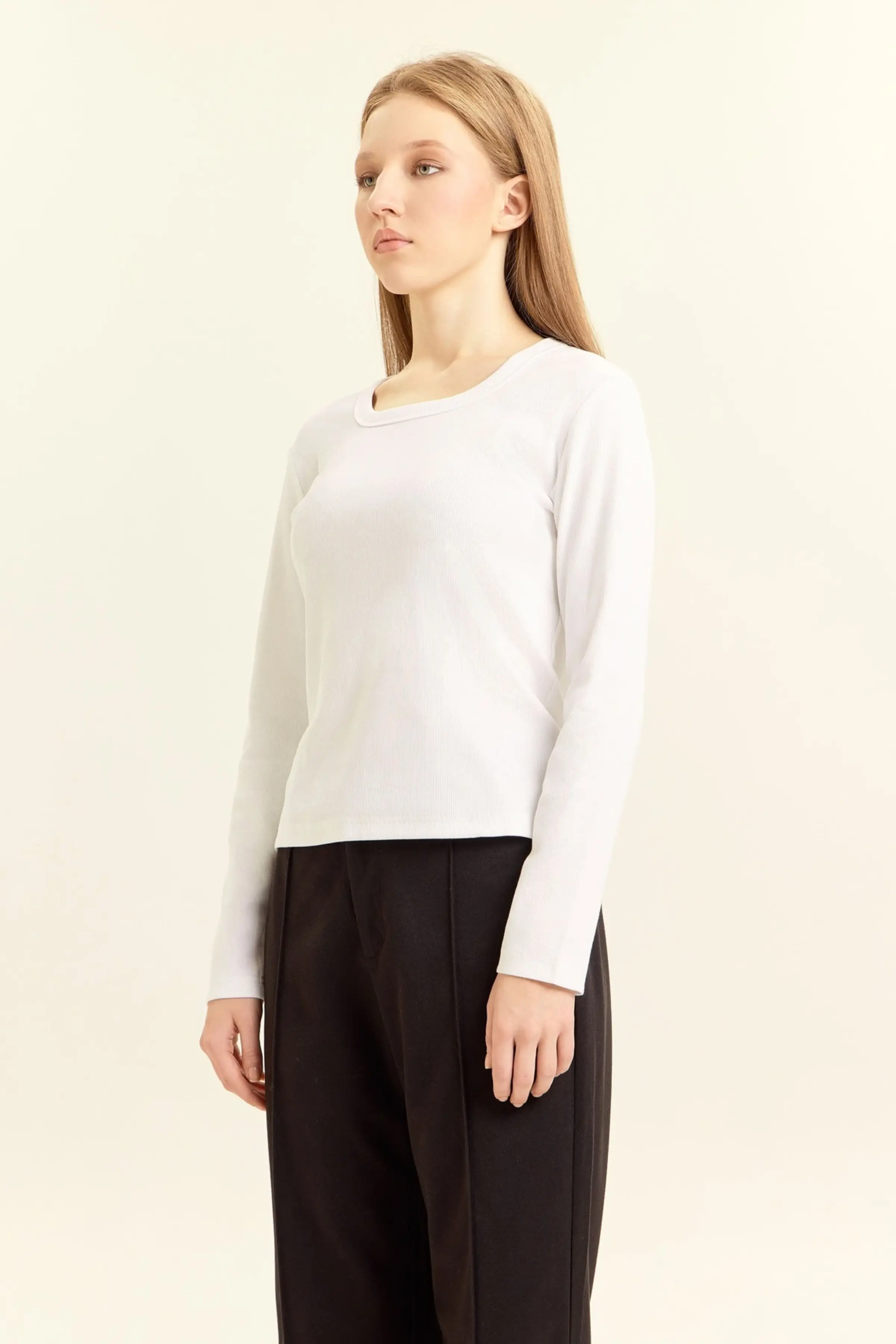 Лонгслив белый для женщин 47183-4 59