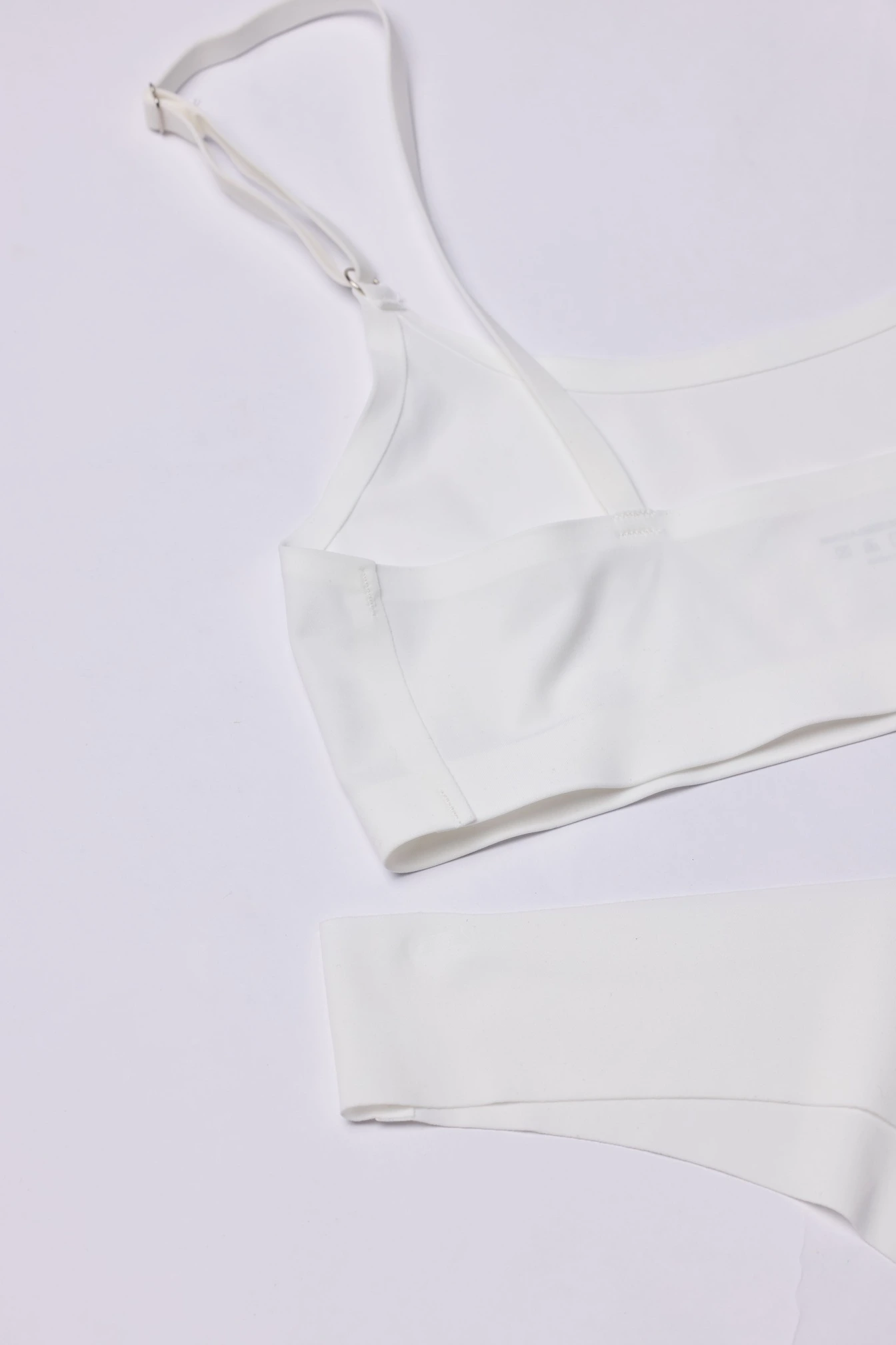 Бра белый для женщин O-0036-4 23