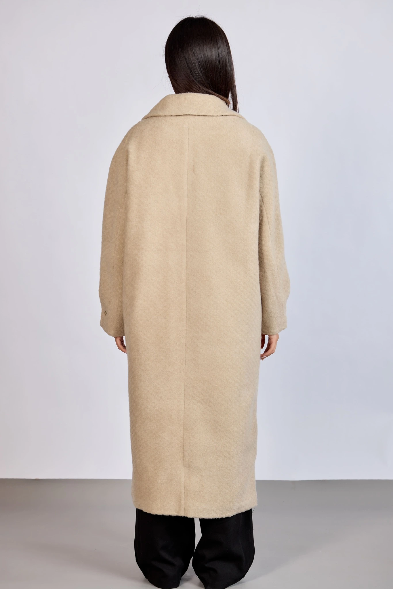 Пальто бежевый для женщин 43416-15 53