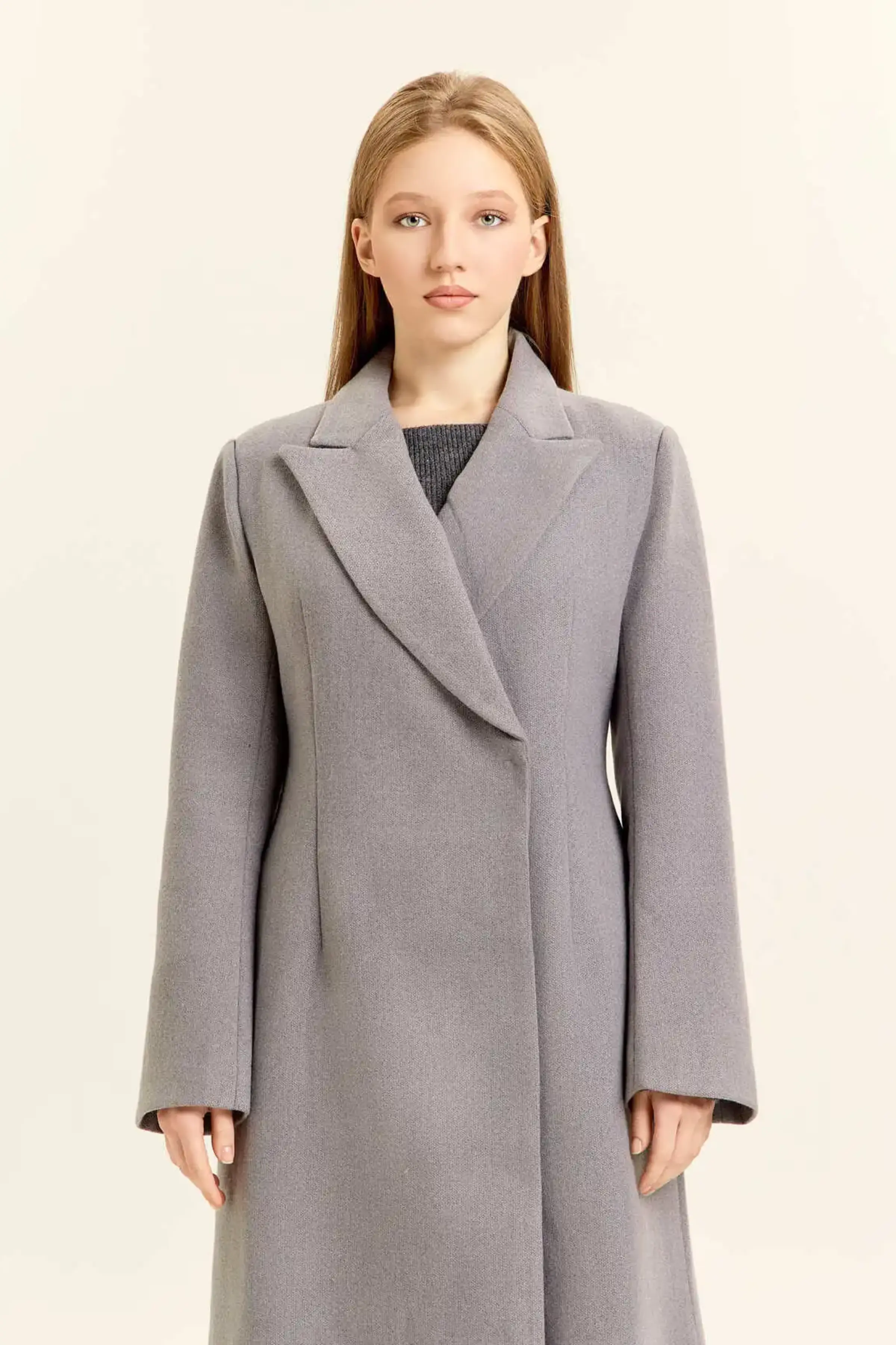 Пальто серый для женщин 47106-61 53