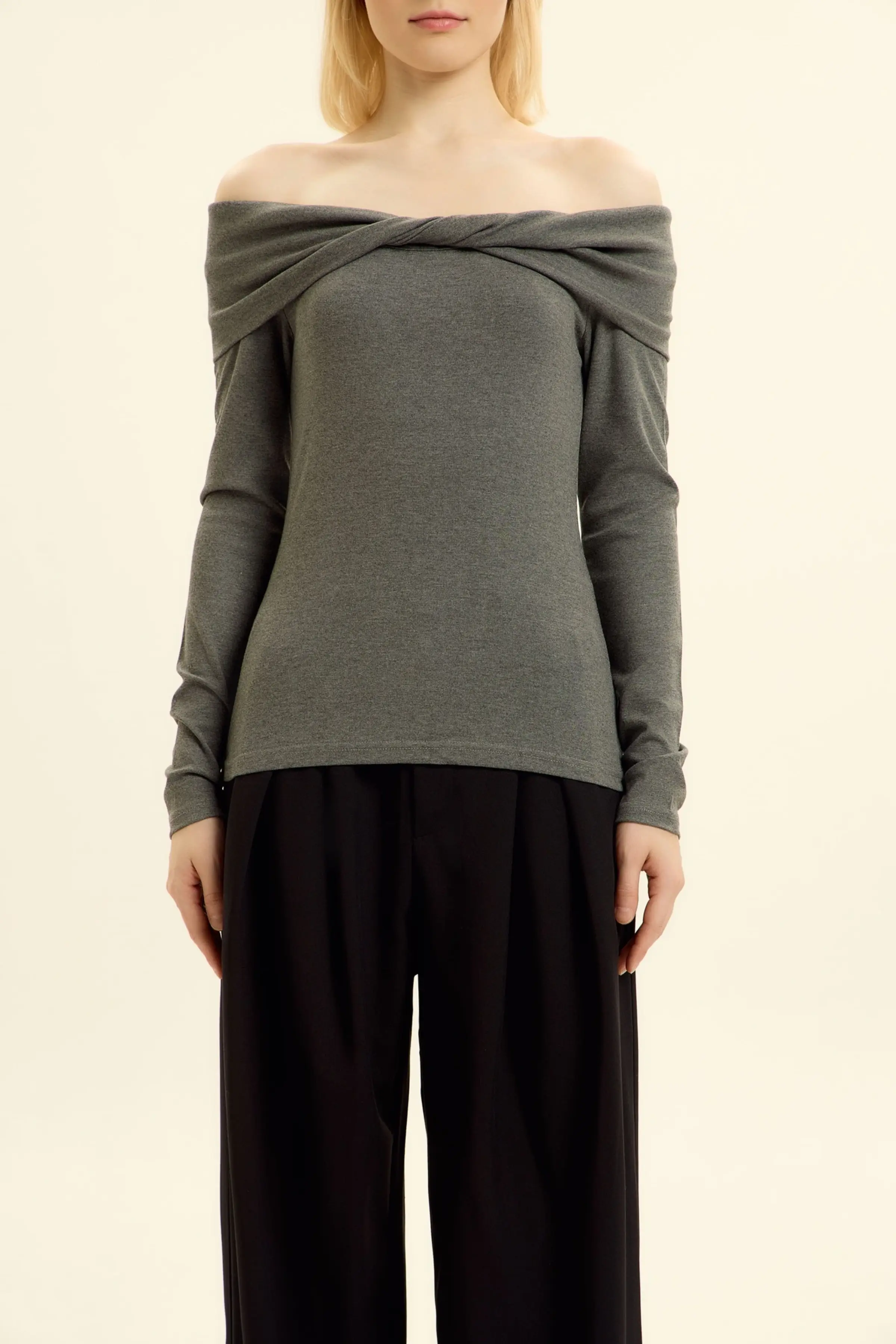 Лонгслив серый для женщин 46243-61 59