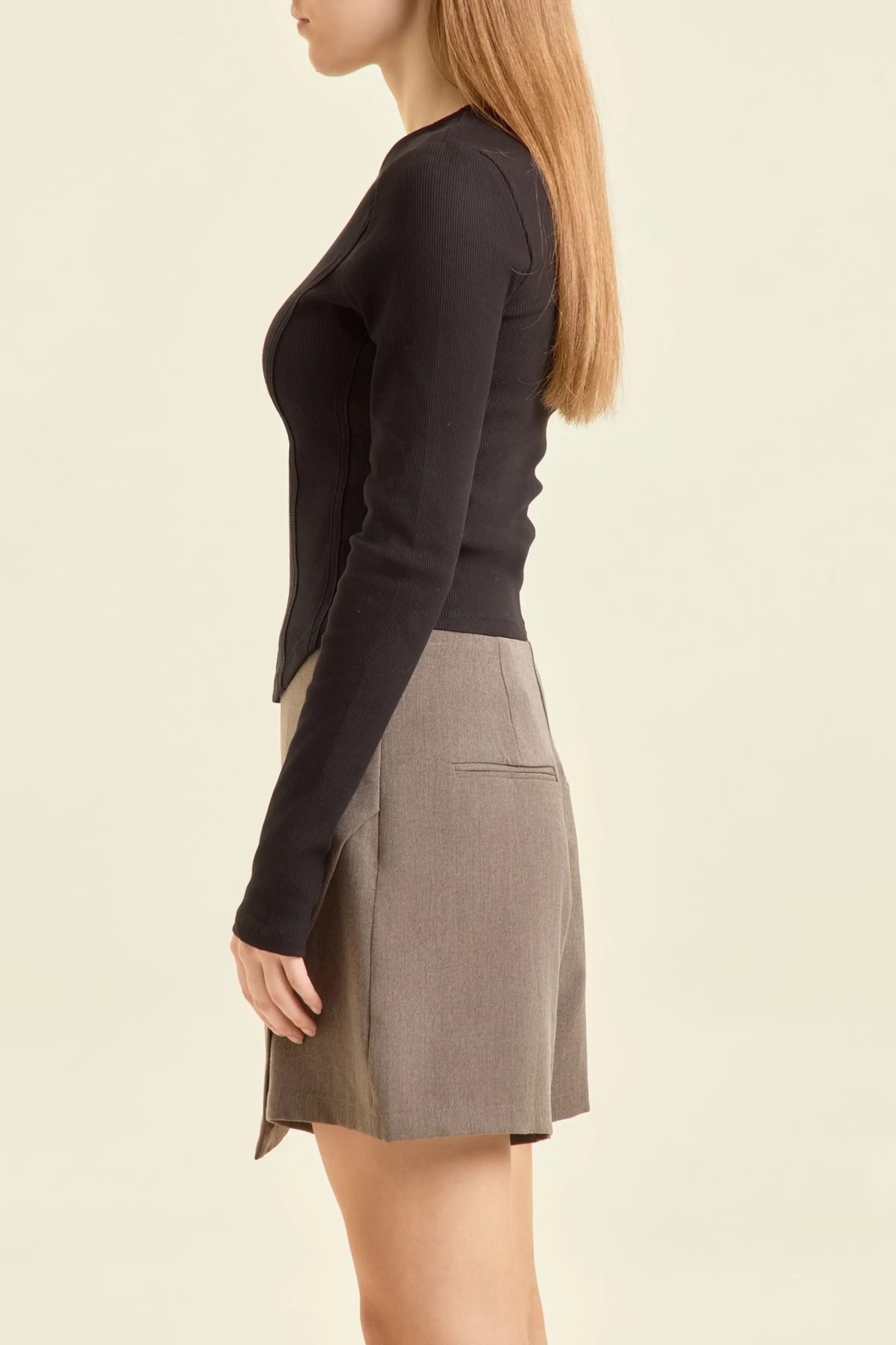 Лонгслив черный для женщин 47152-1 59