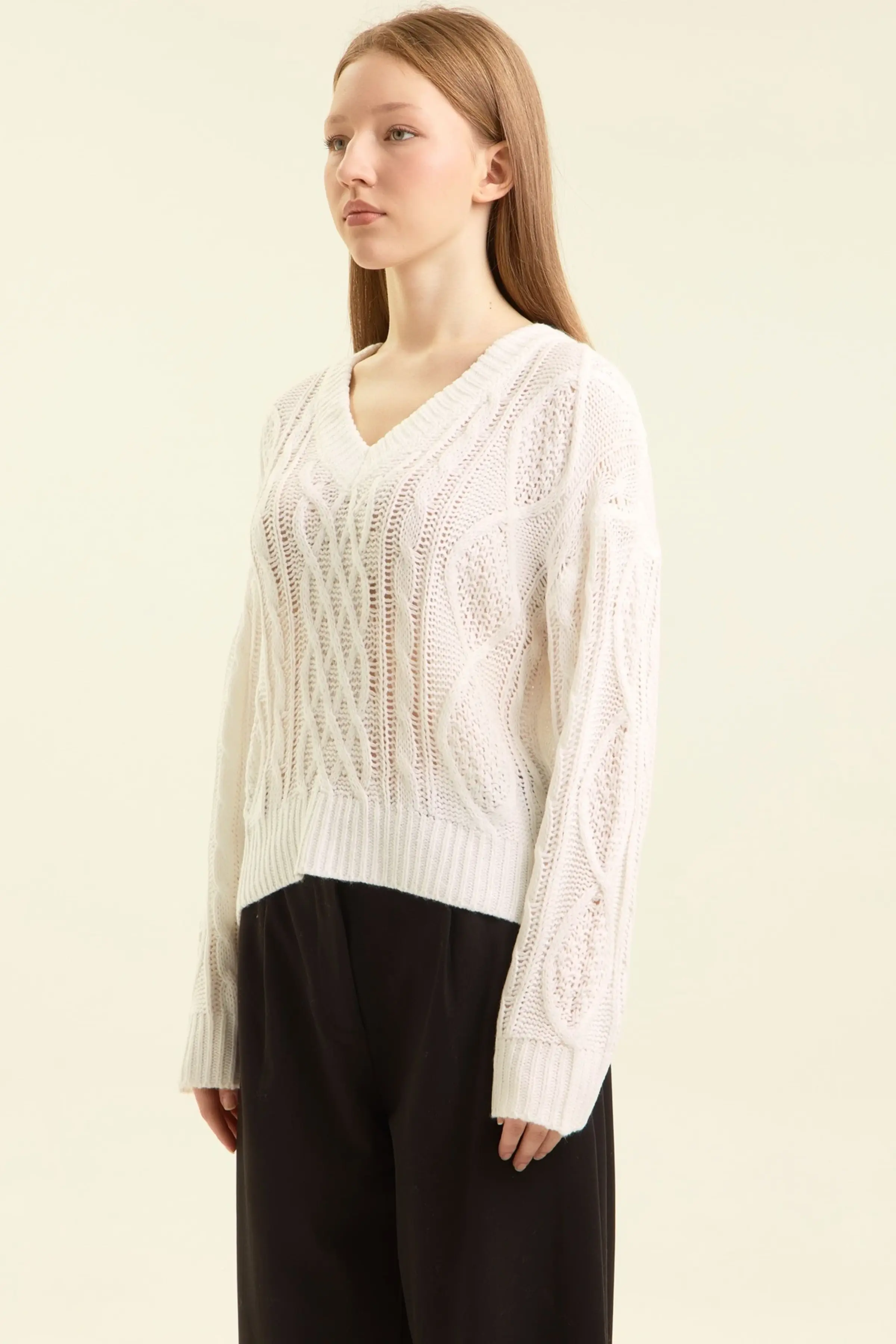 Свитер белый для женщин 47304-4 65