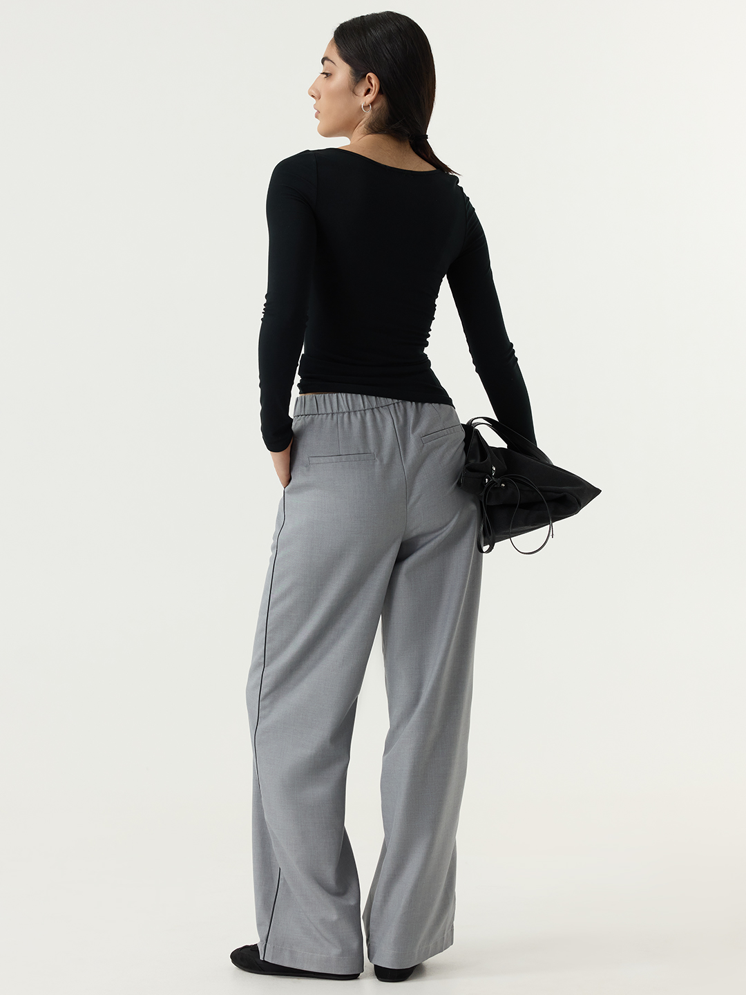 Лонгслив черный для женщин 48108-1 59