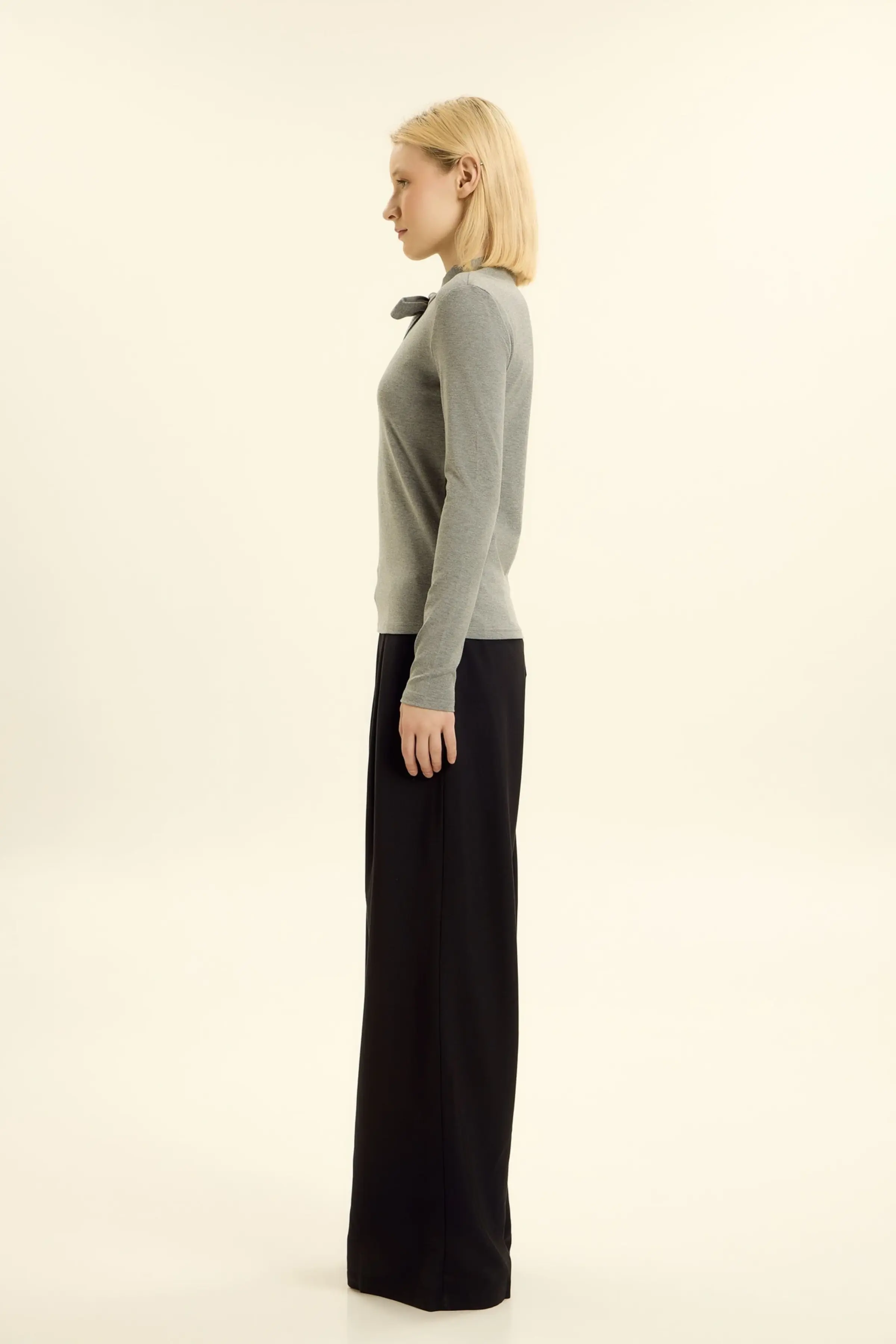 Лонгслив серый для женщин 46220-61 59