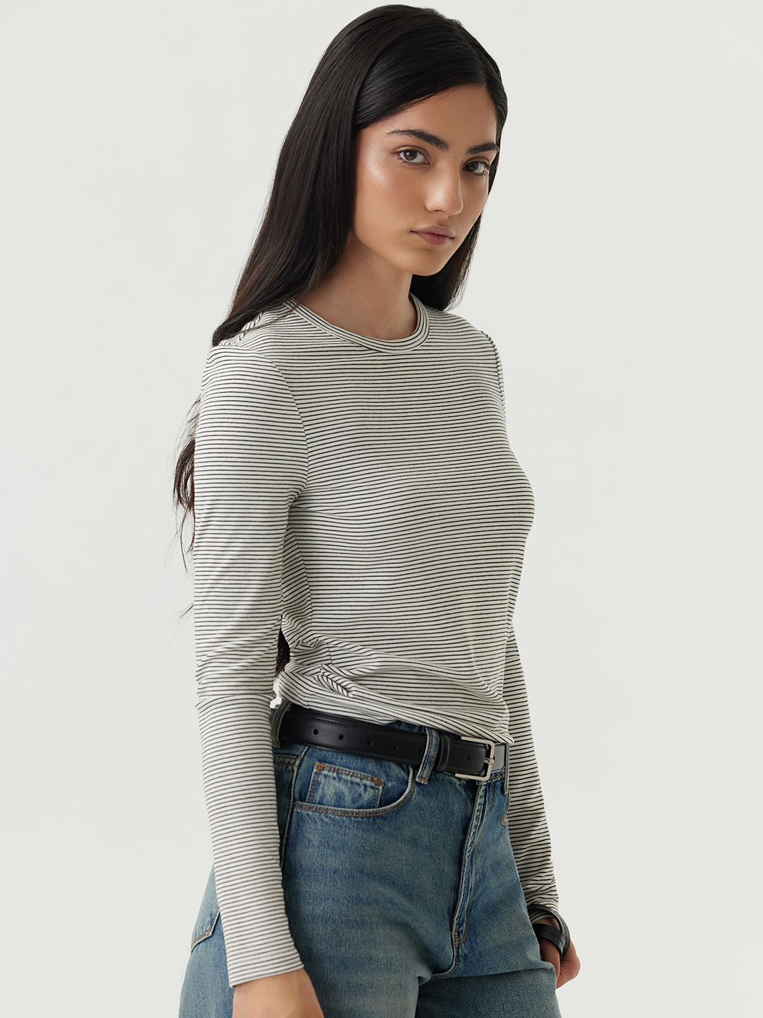 Лонгслив бело-черная полоска для женщин 48191-46 59