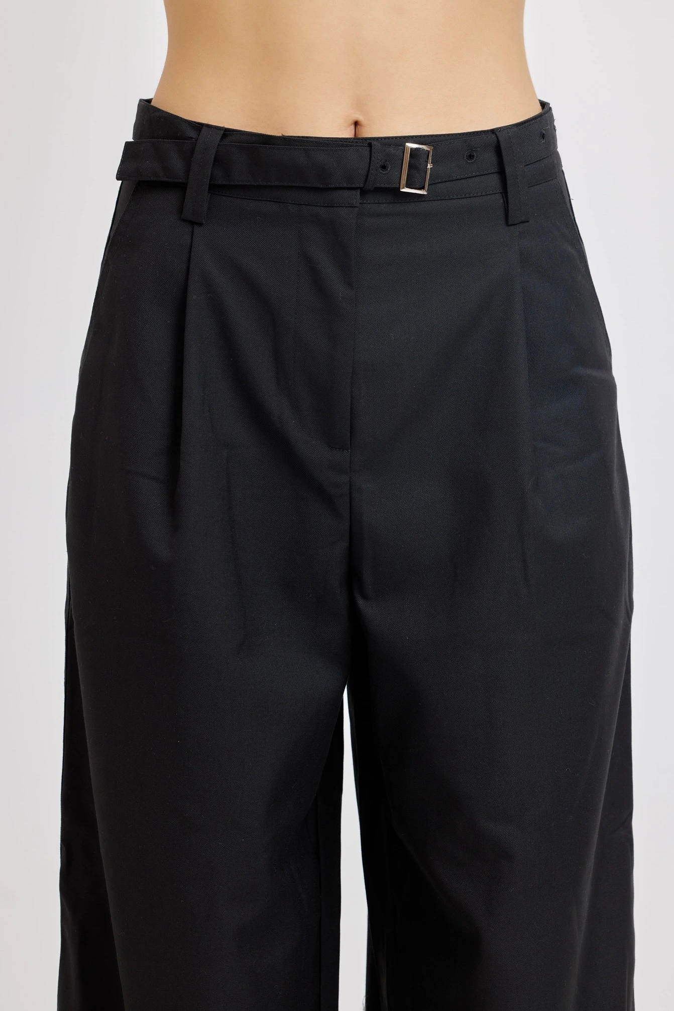 Брюки черный для женщин 42404U-1 71