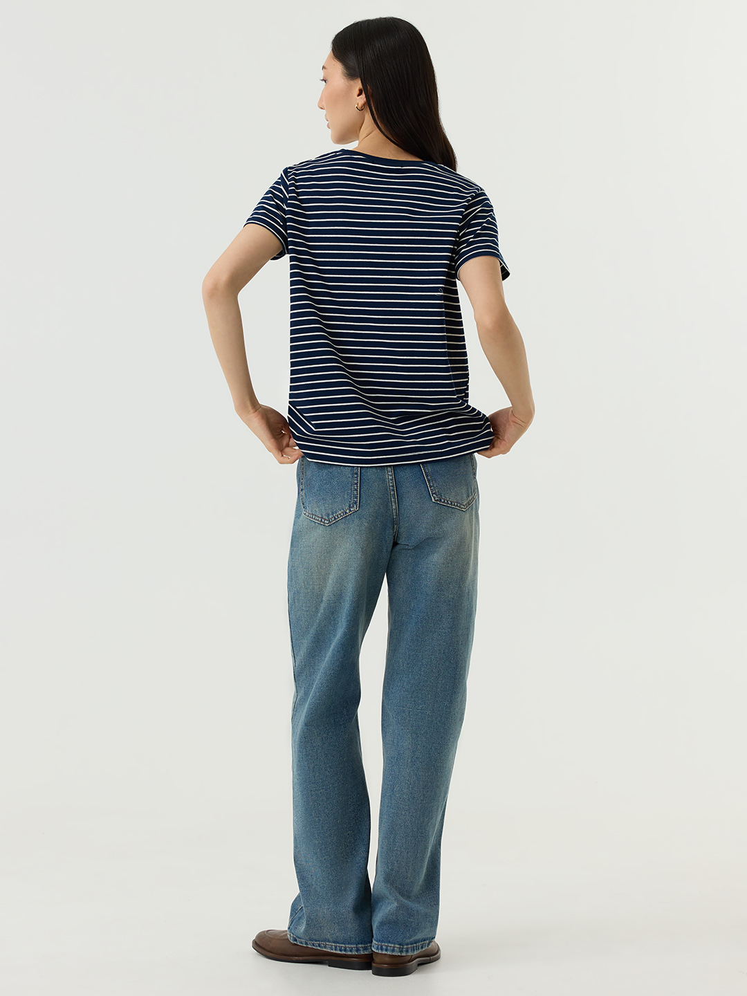 Футболка бело-синяя полоска для женщин 48279-48 67