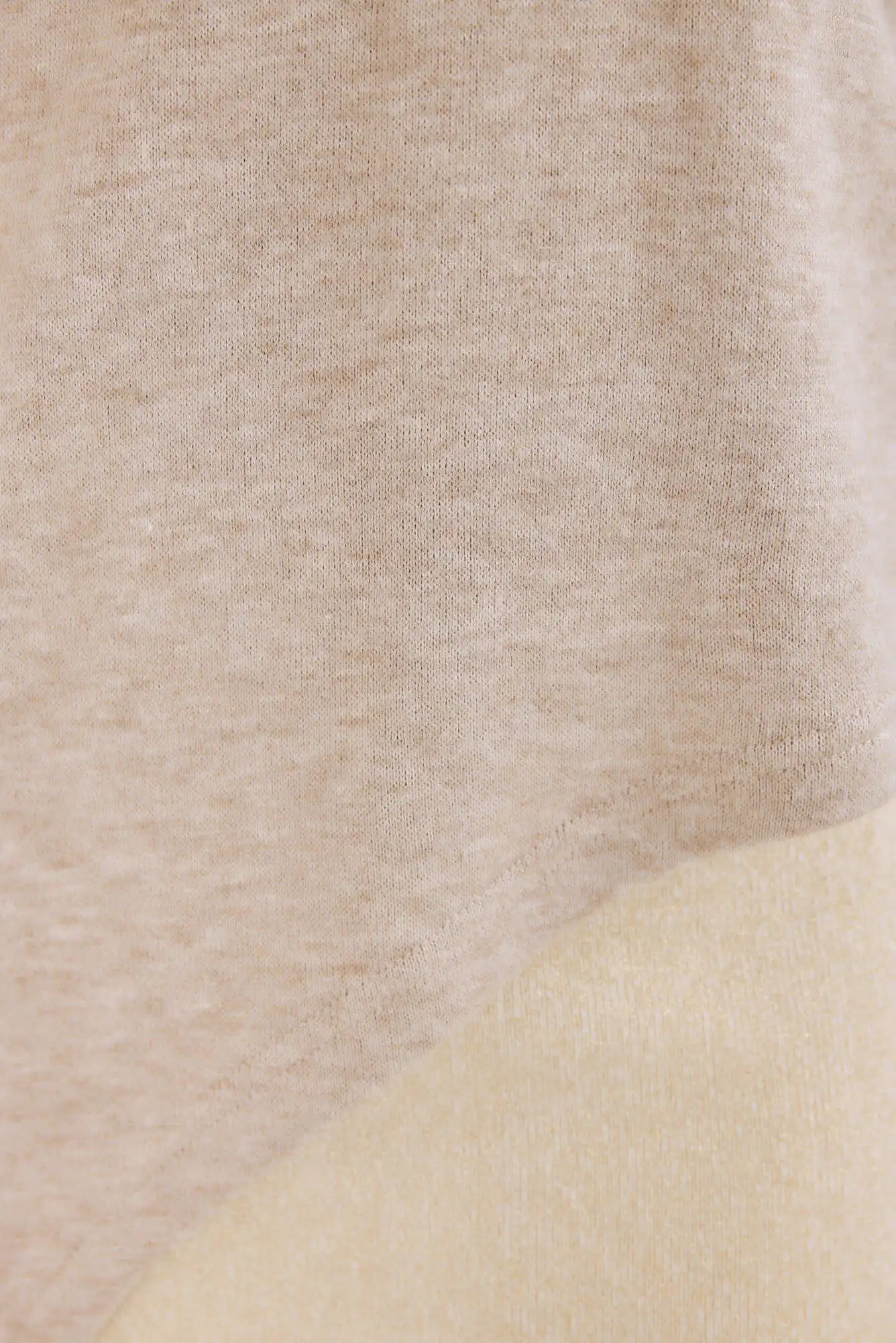 Лонгслив бежевый для женщин 42228-15 59