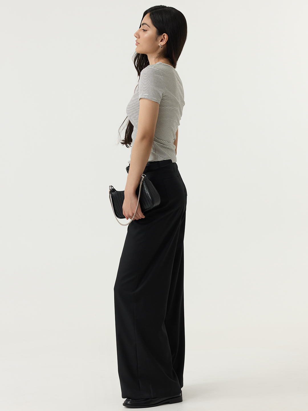 Футболка бело-черная полоска для женщин 48278-46 67