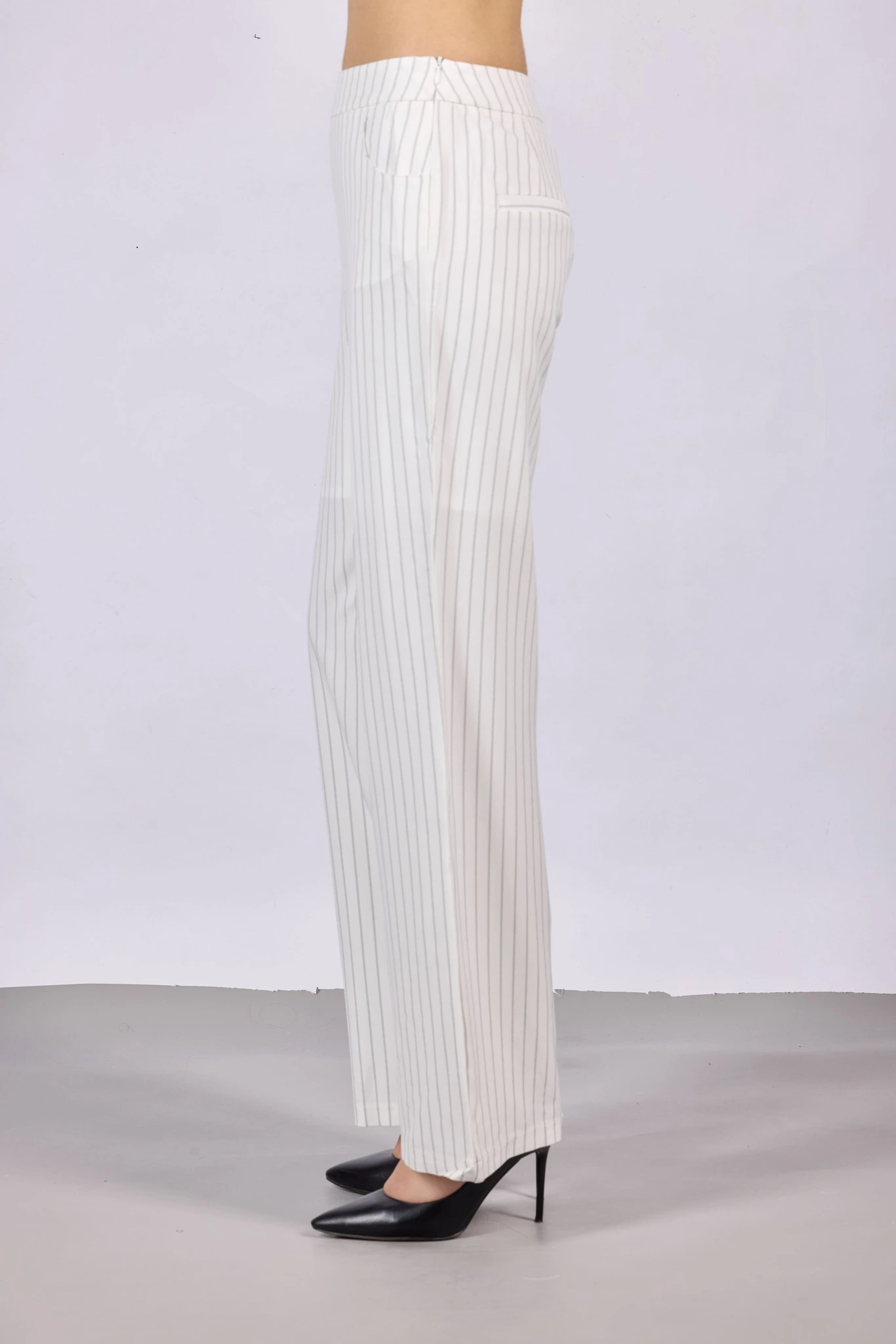 Брюки бело-черная полоска для женщин 44110-46 71