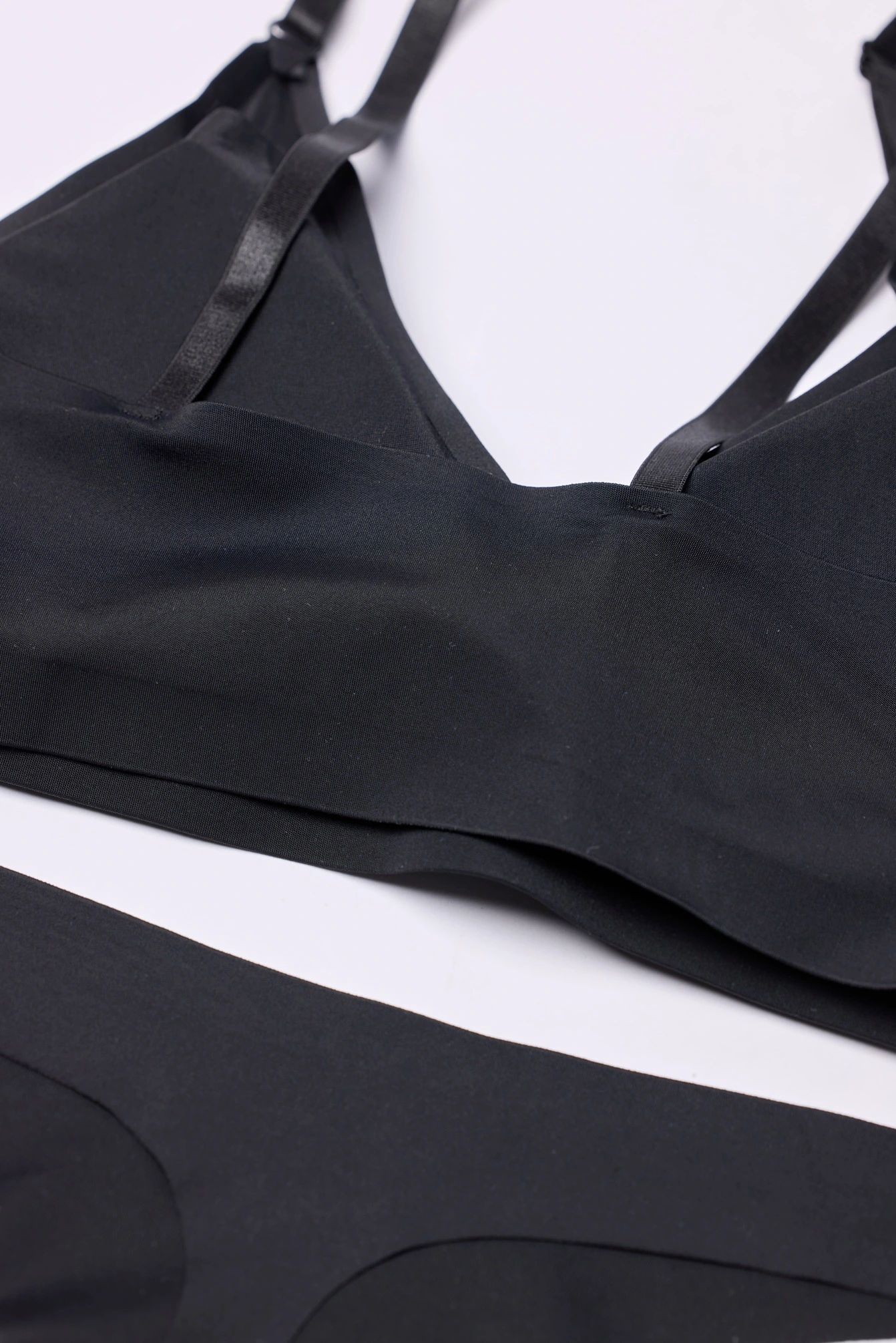 Трусы черный для женщин U-139-1 19