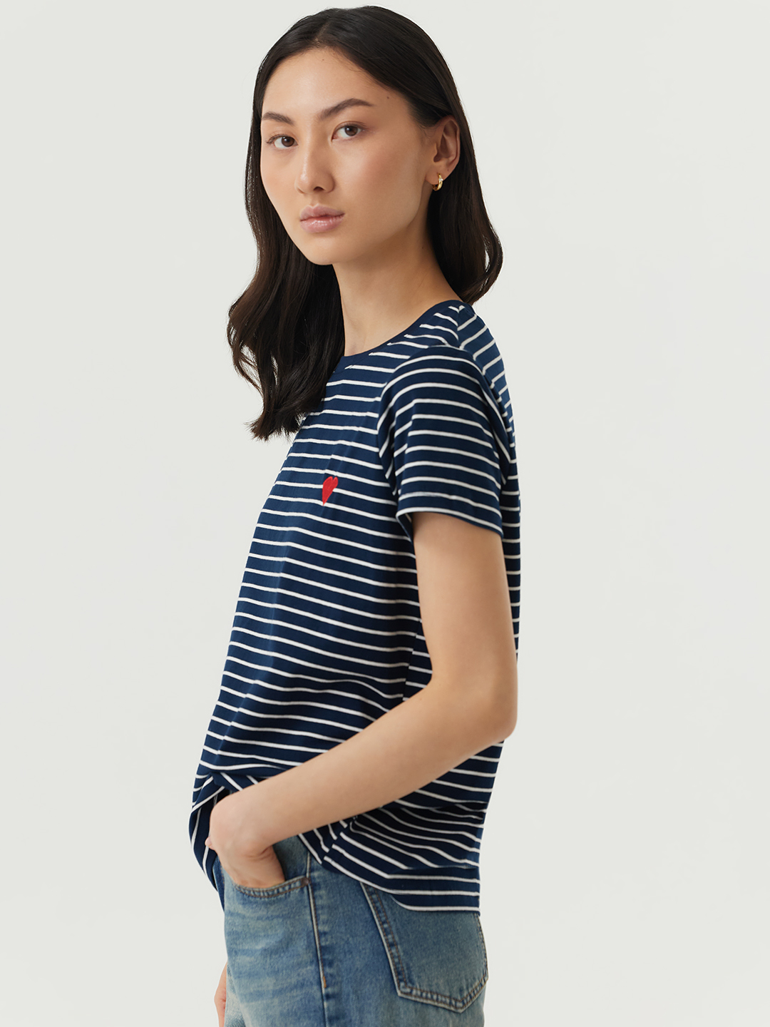 Футболка бело-синяя полоска для женщин 48279-48 67