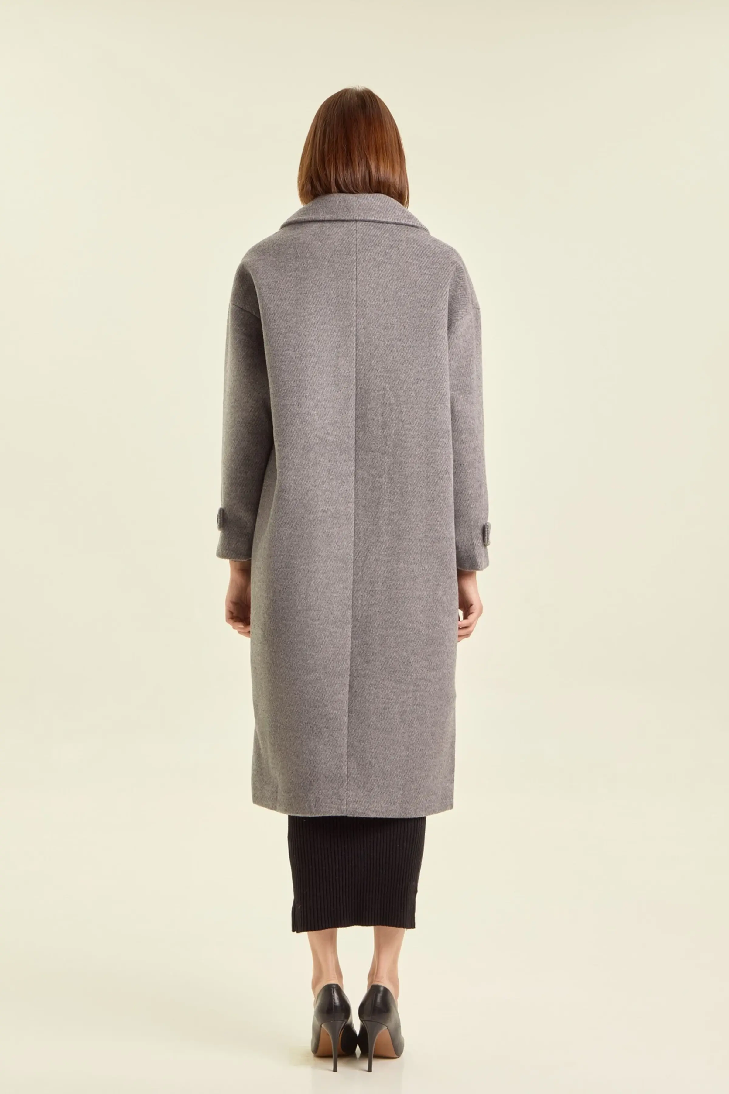 Пальто серый для женщин 47111-61 53