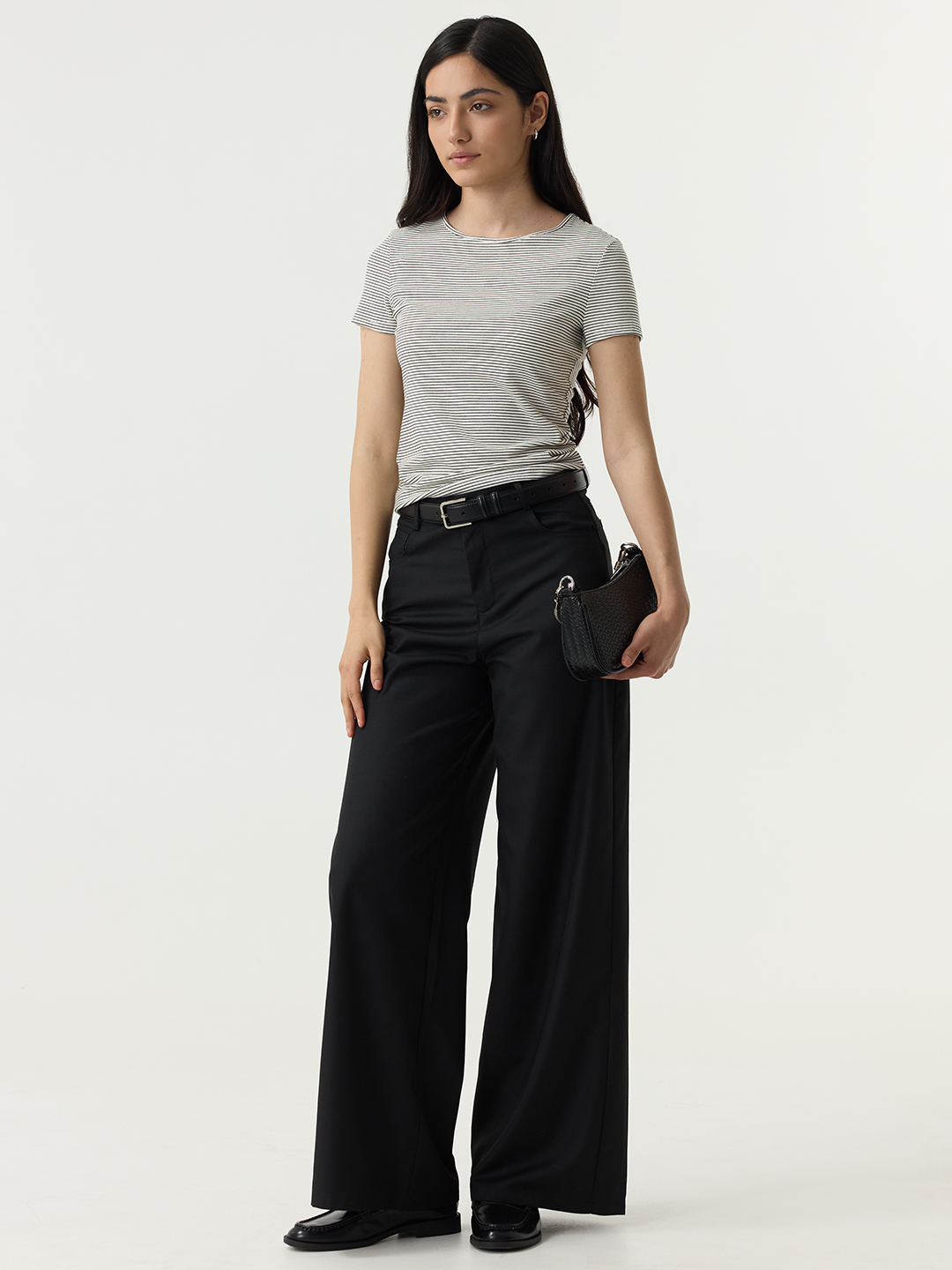 Футболка бело-черная полоска для женщин 48278-46 67