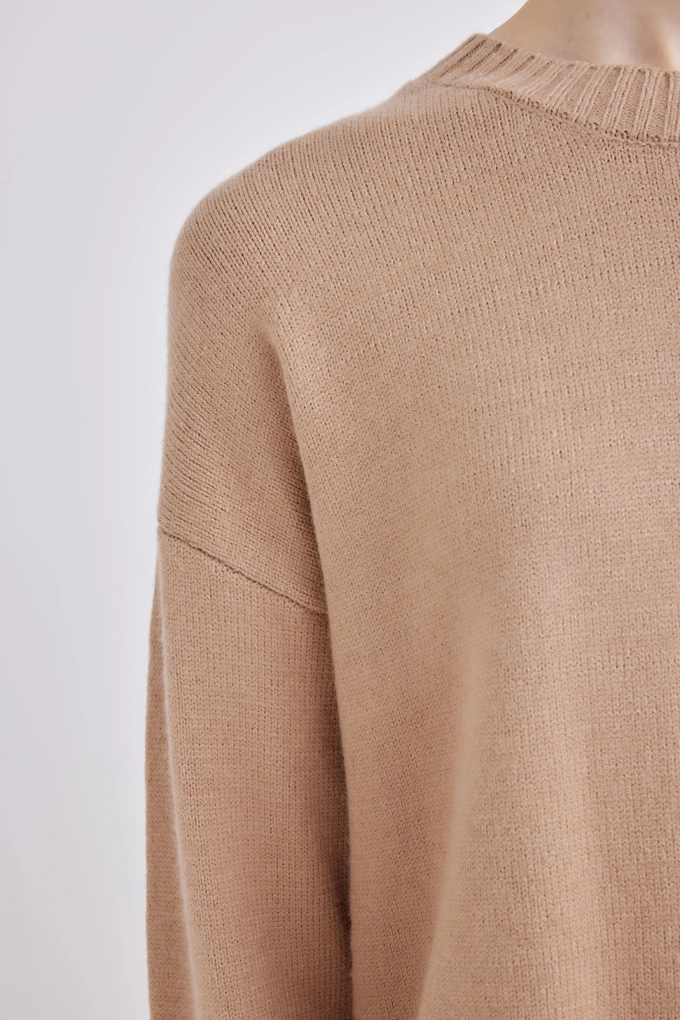 Джемпер бежевый для женщин 42231-15 60