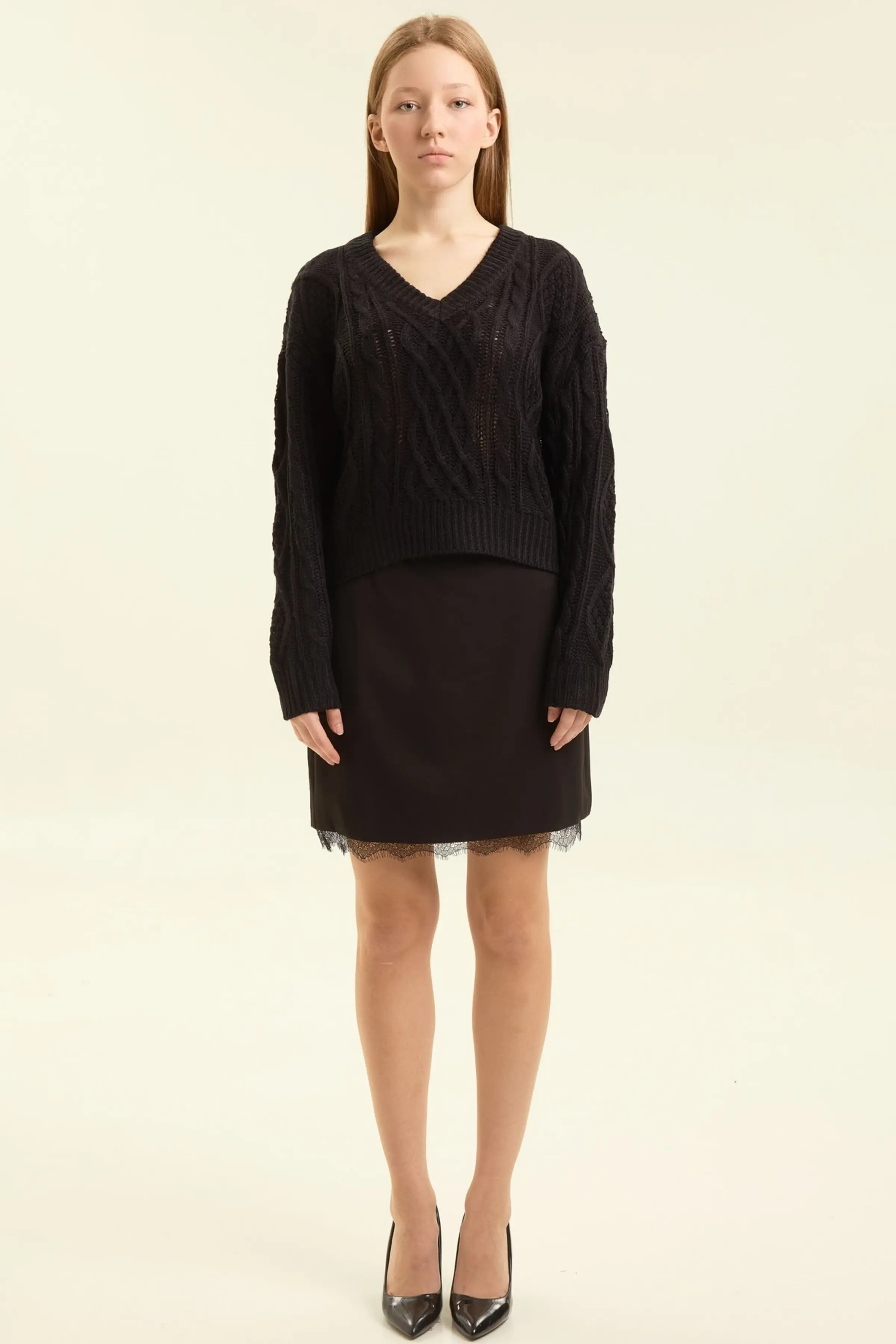 Свитер черный для женщин 47304-1 65