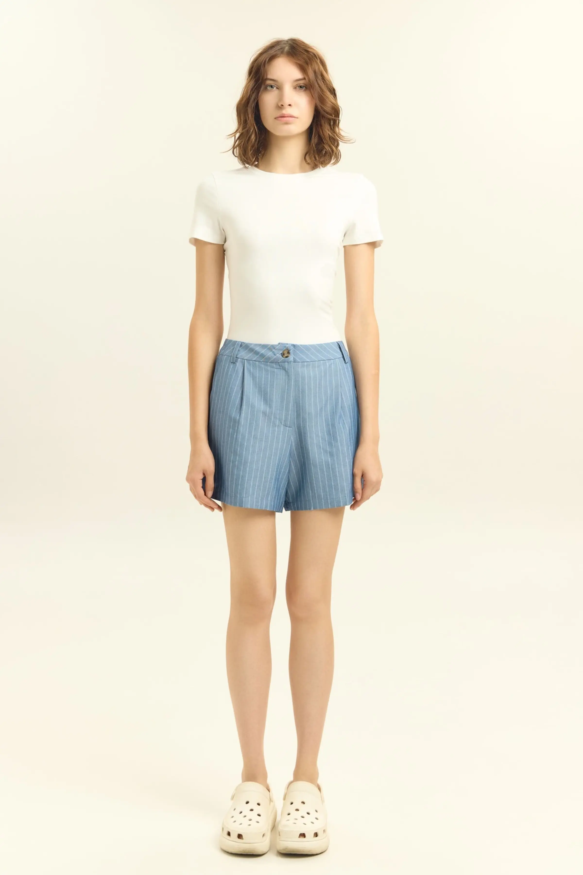 Шорты бело-синяя полоска для женщин 45293-48 57