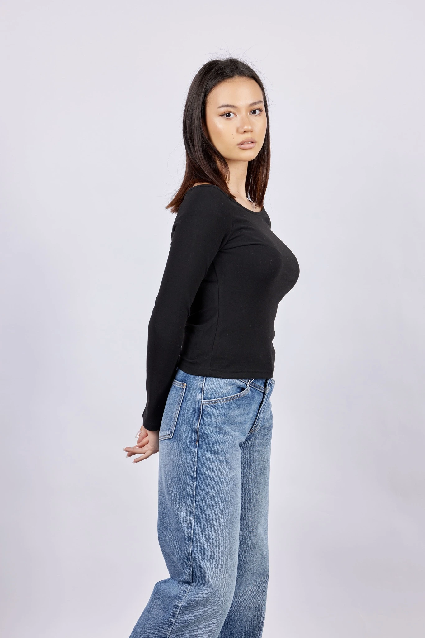 Лонгслив черный для женщин 43231-1 59