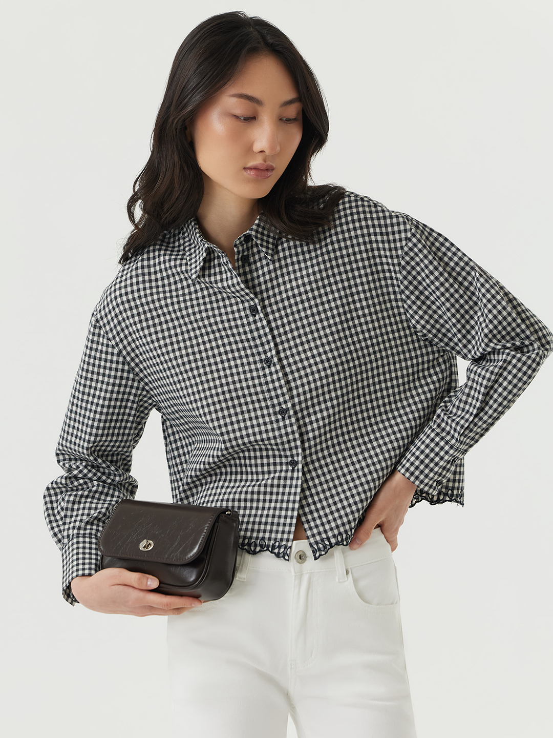 Рубашка бело-черная клетка для женщин 48256-56 66