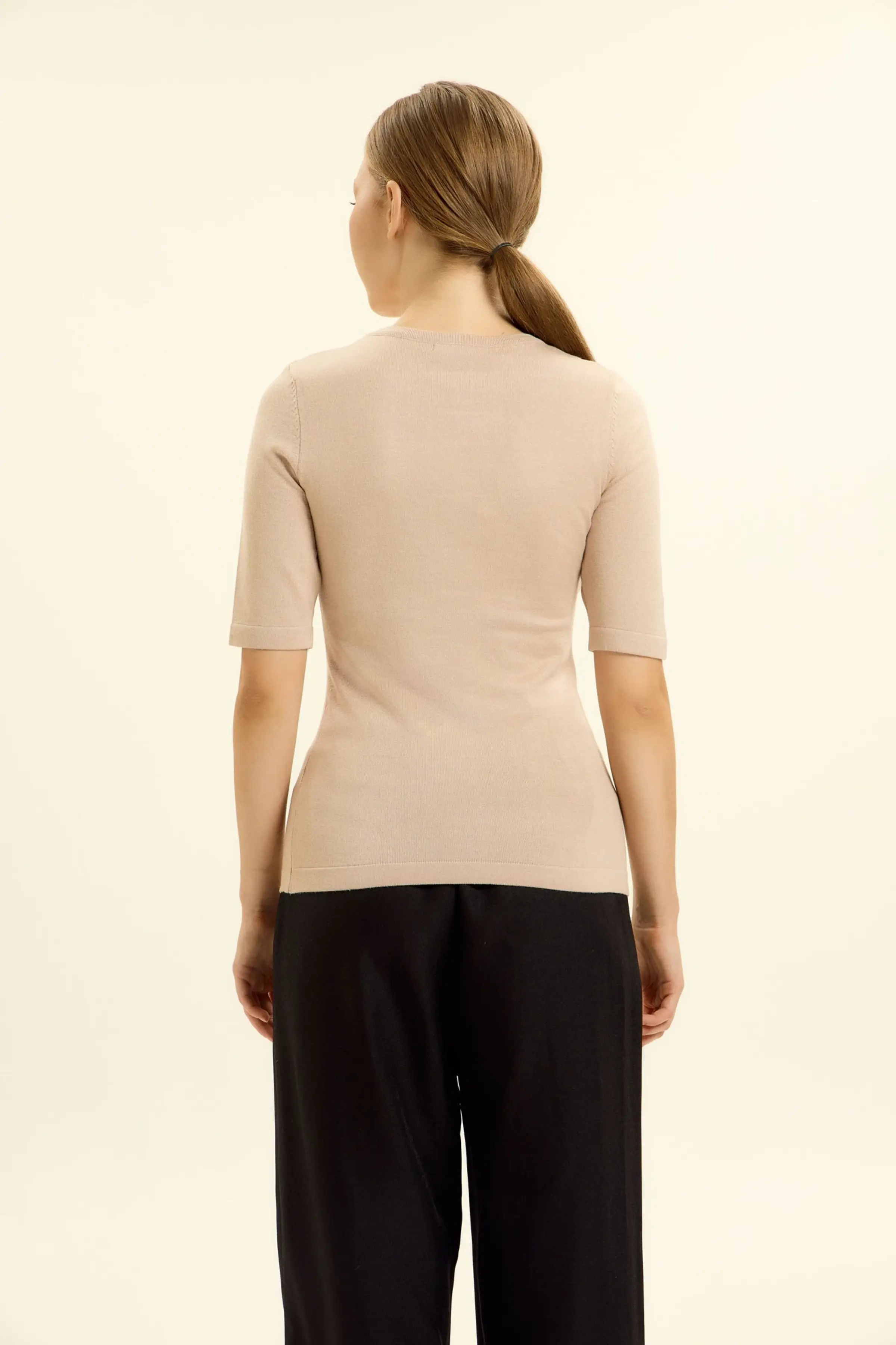 Джемпер бежевый для женщин 46109-15 60