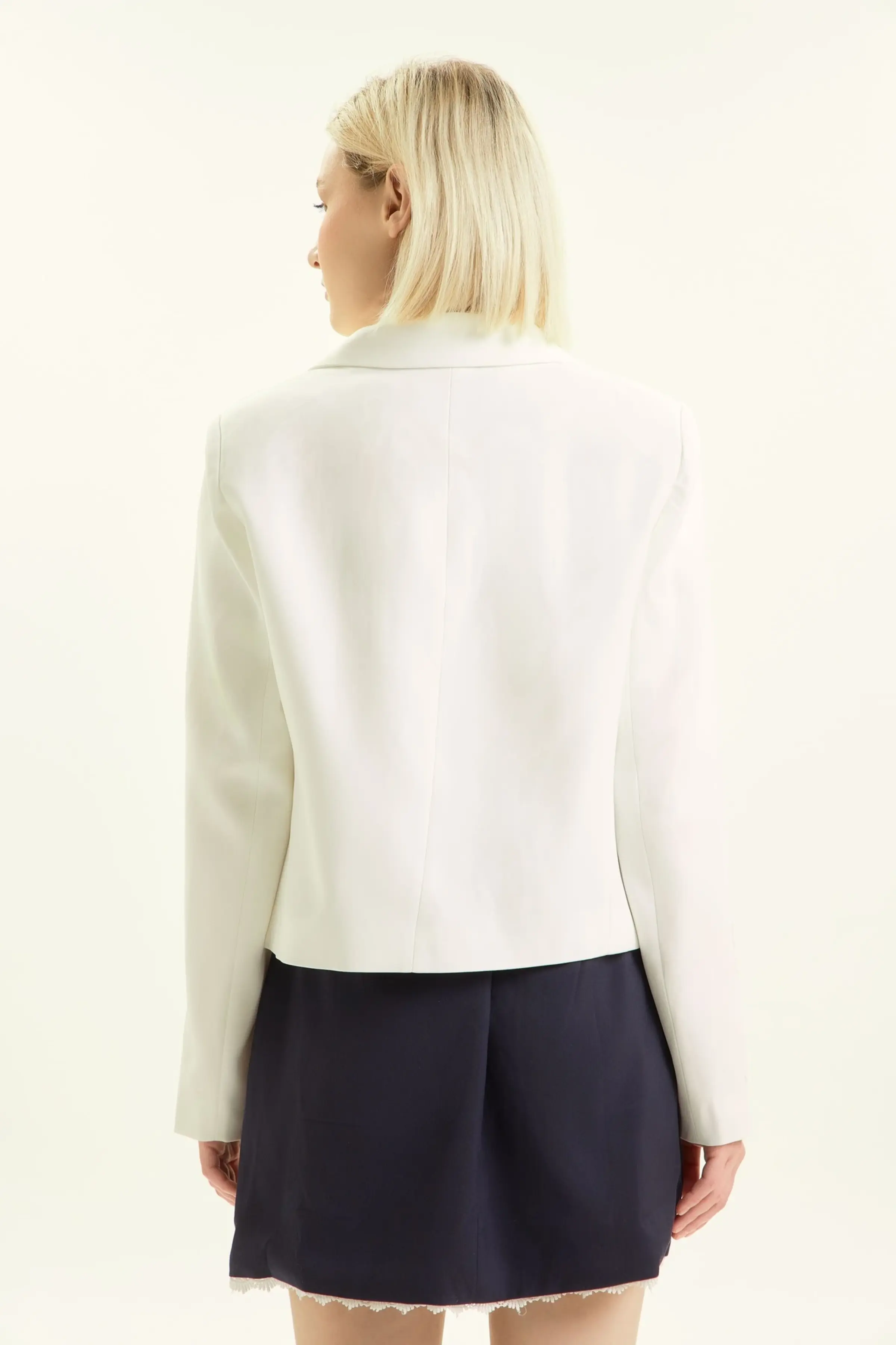 Жакет белый для женщин 44289-4 64