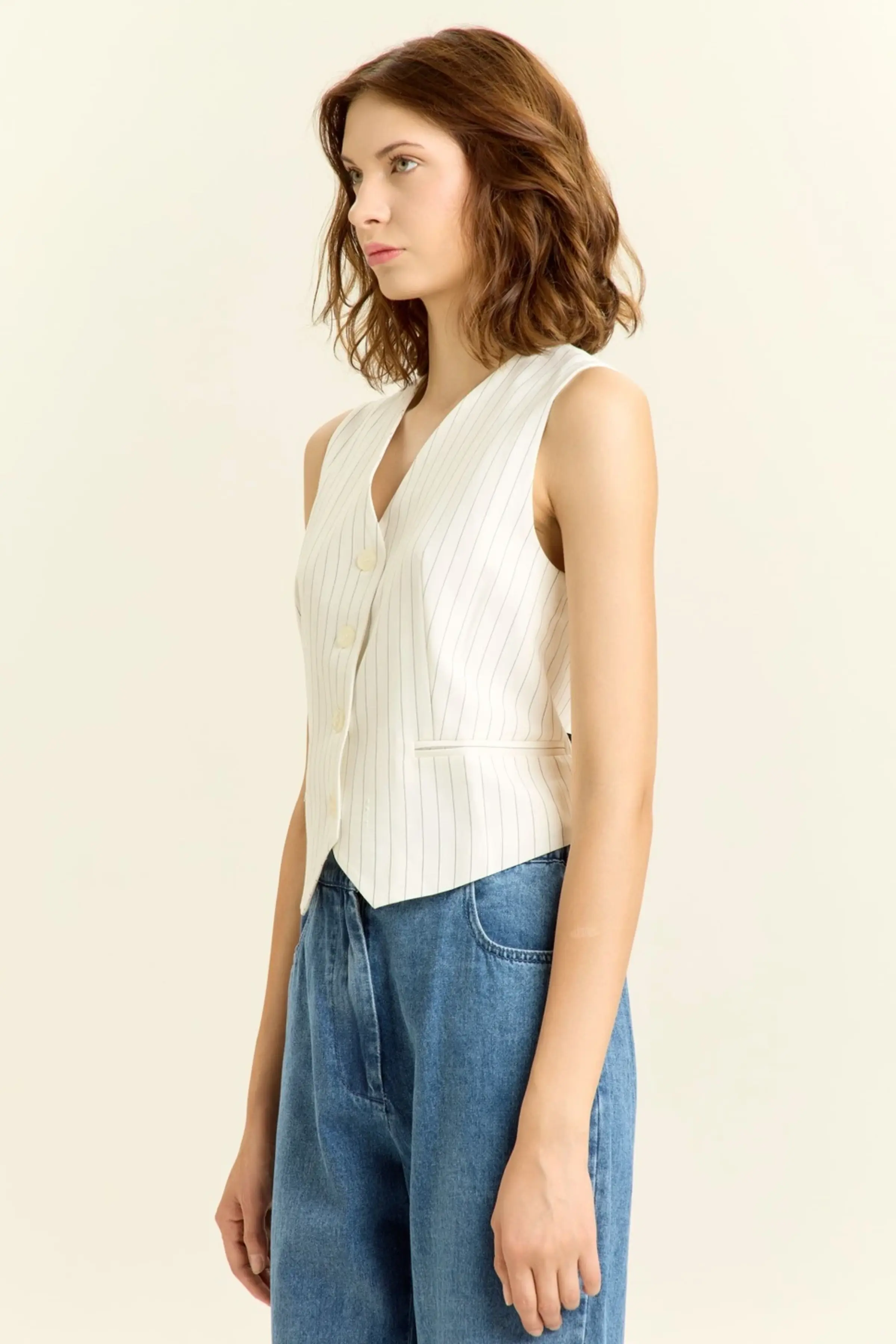 Жилетка бело-черная полоска для женщин 45108-46 68