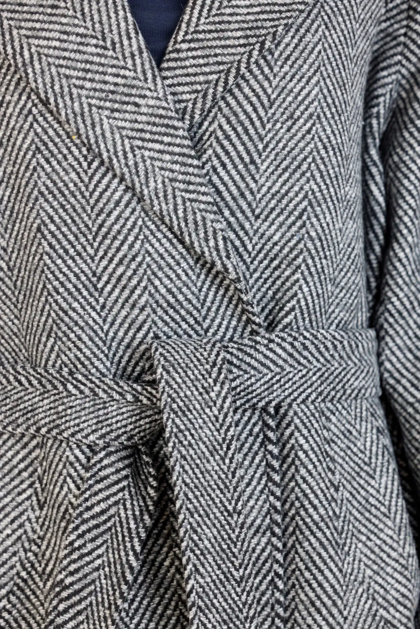 Пальто бело-серая полоска для женщин 43419-49 53