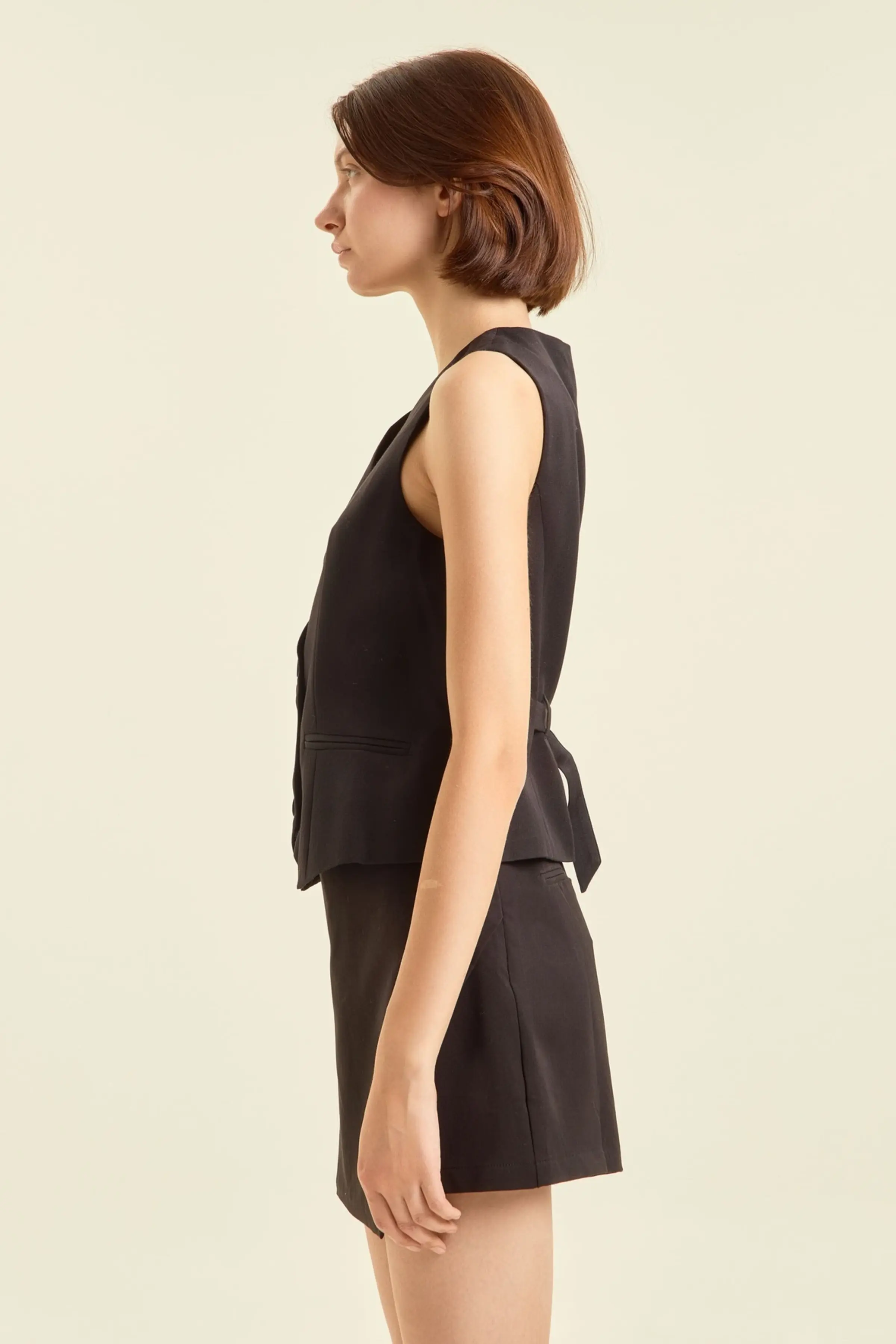 Жилетка черный для женщин 47237-1 68