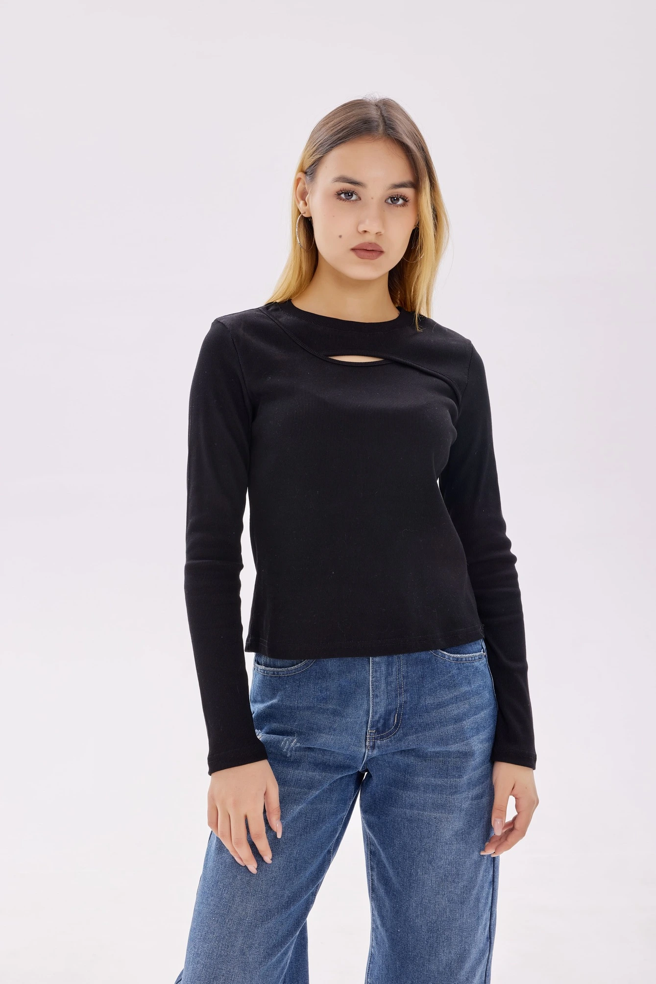 Лонгслив черный для женщин 40214-1 59