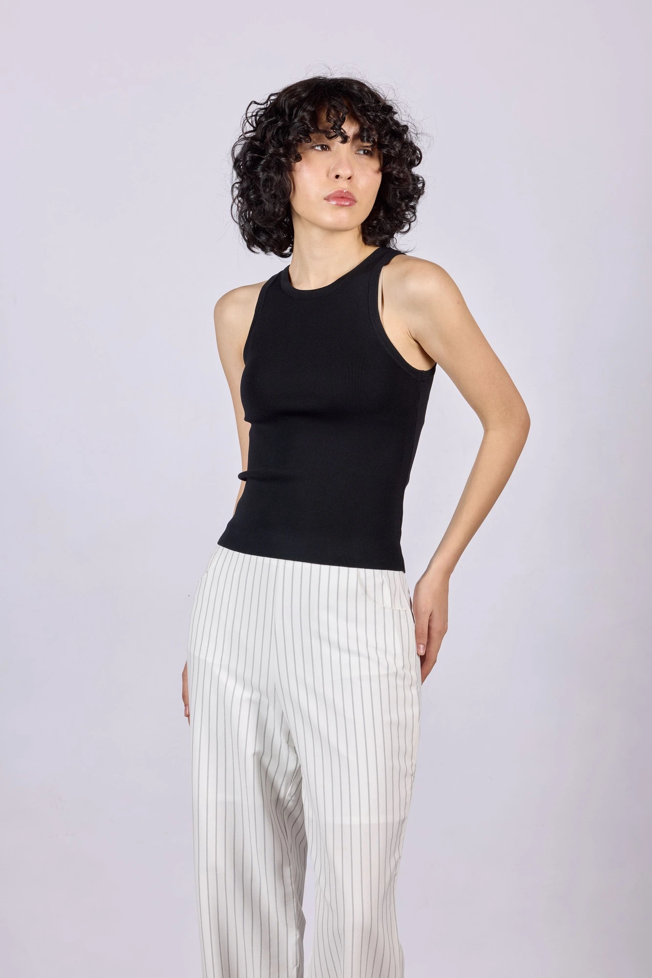 Топ черный для женщин 44112-1 46