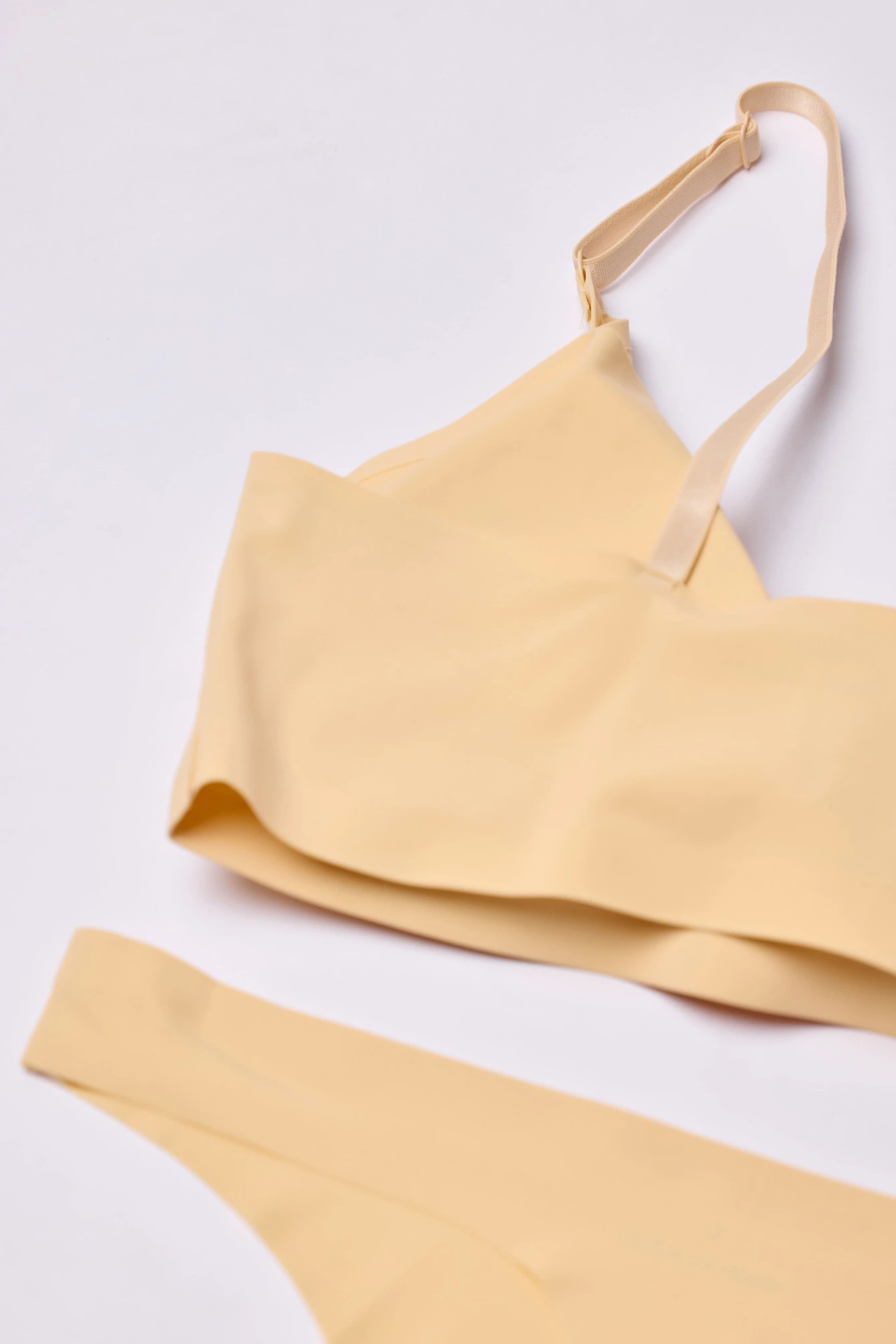 Трусы желтый для женщин U-139-5 19