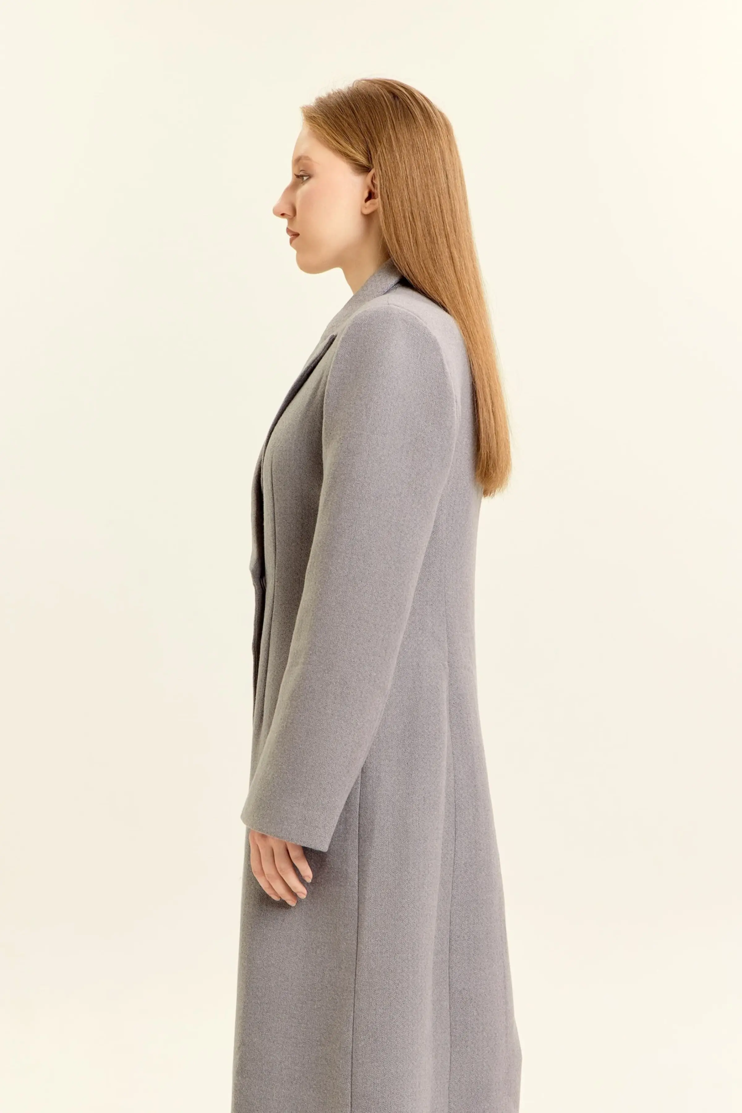 Пальто серый для женщин 47106-61 53