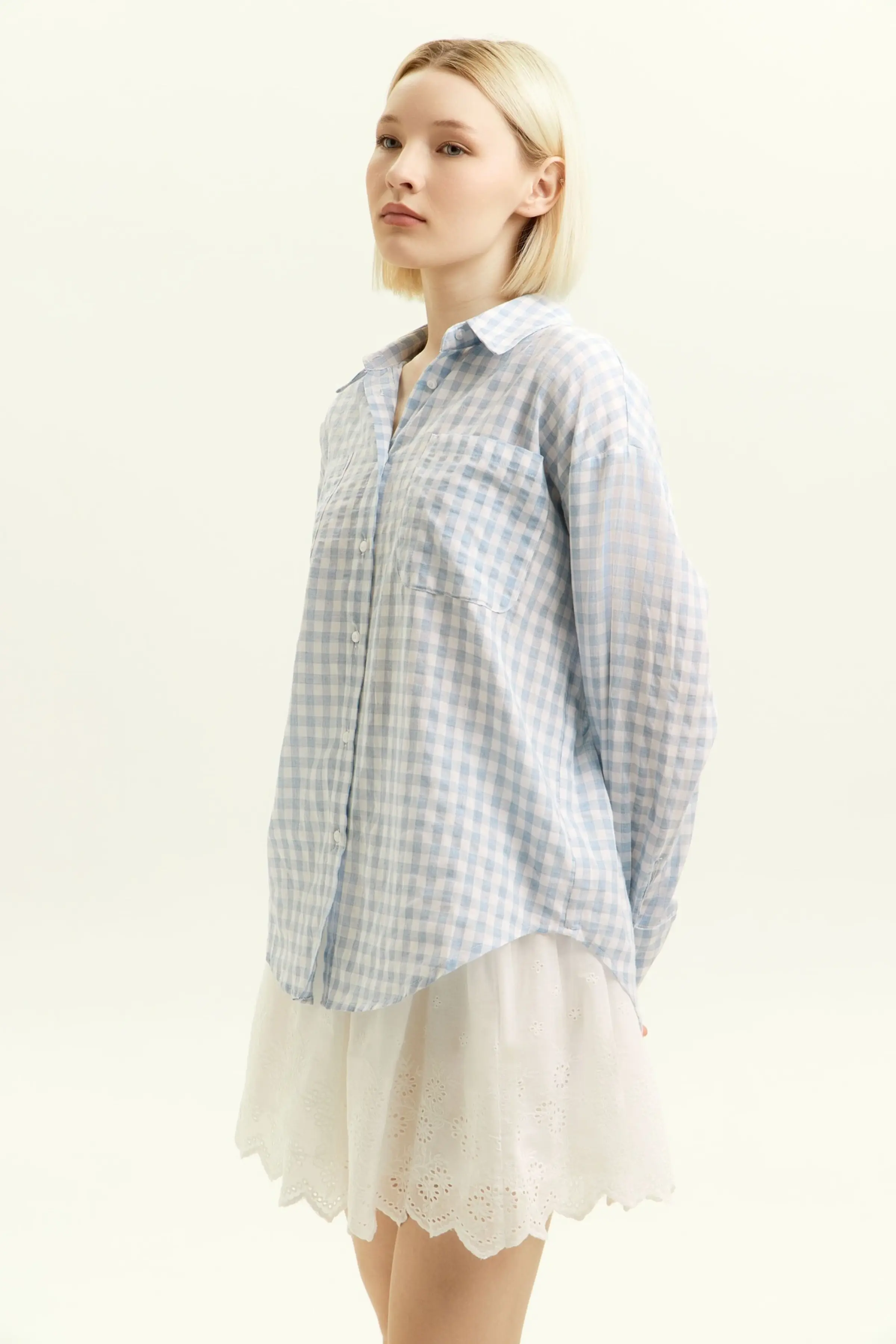 Рубашка бело-голубая клетка для женщин 45239-104 66