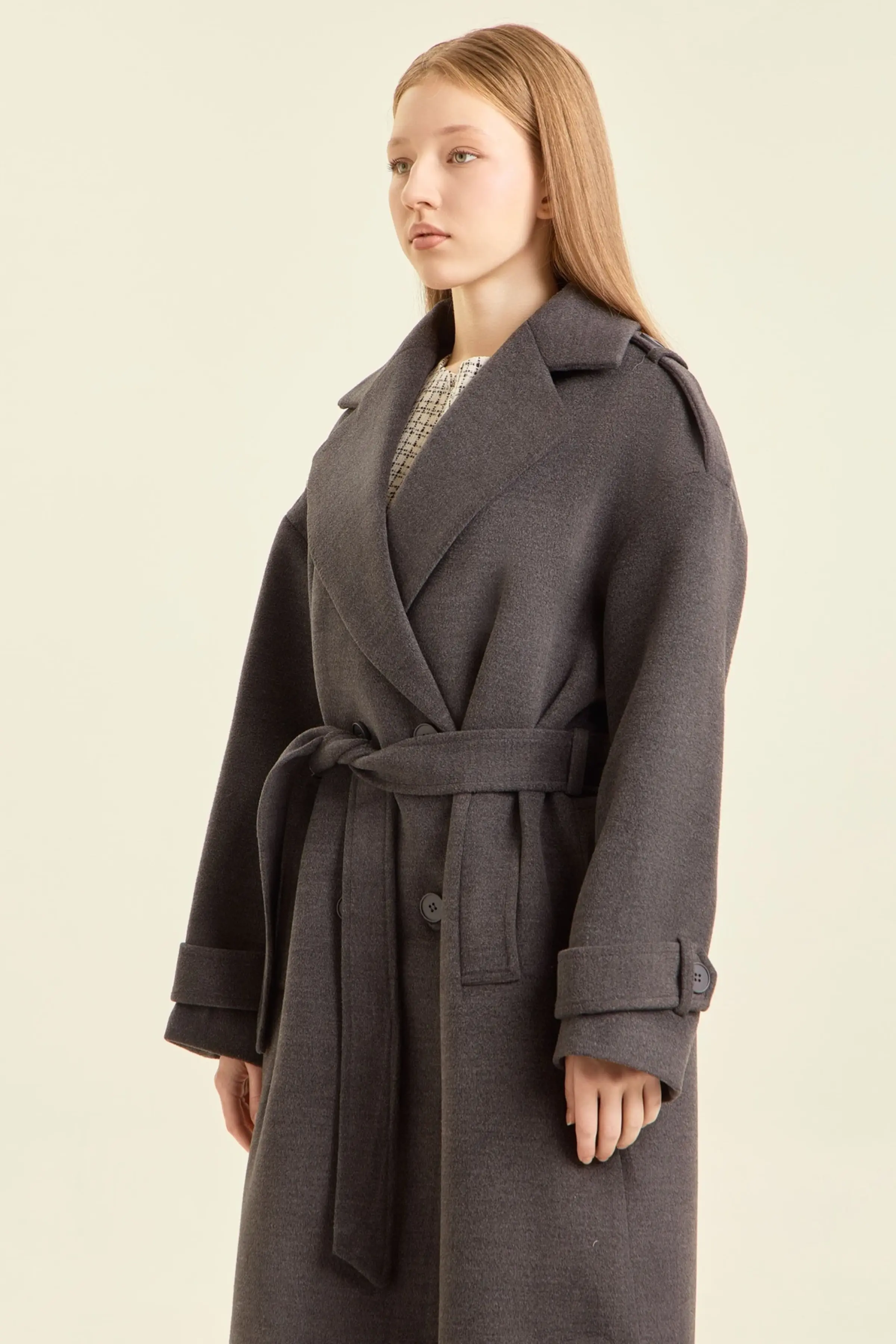 Пальто серый для женщин 47108-61 53