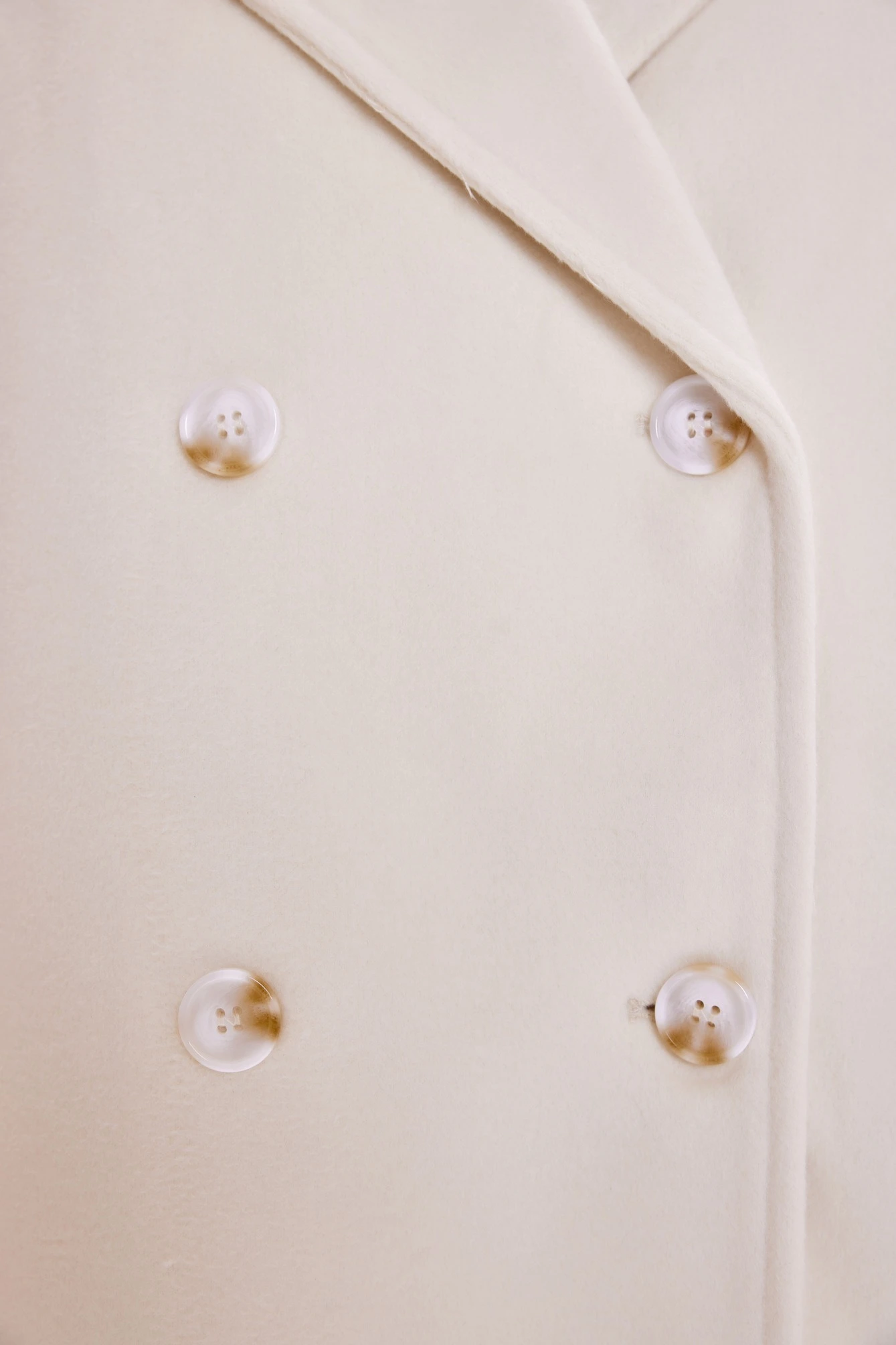 Пальто бежевый для женщин 39296-15 53