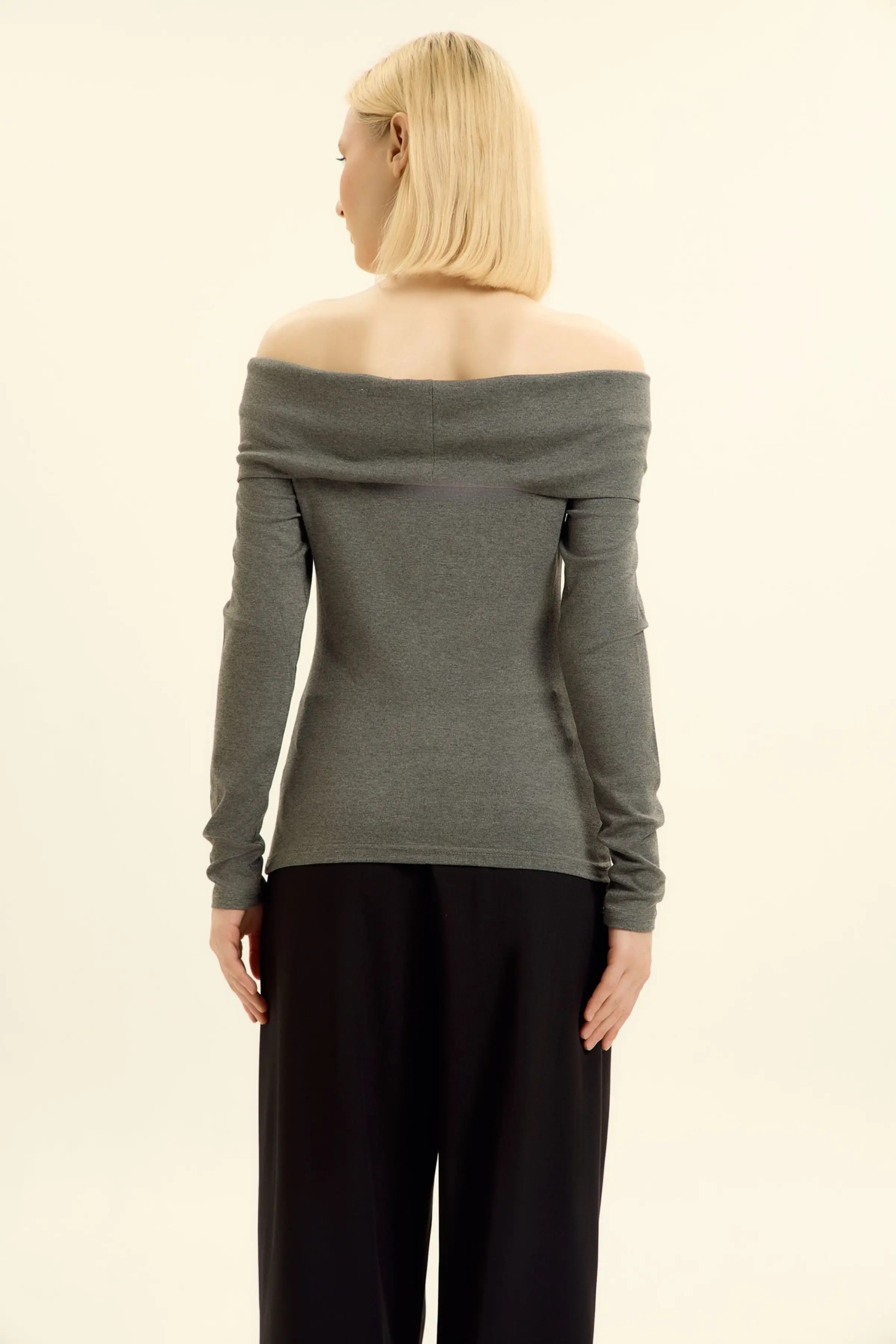 Лонгслив серый для женщин 46243-61 59