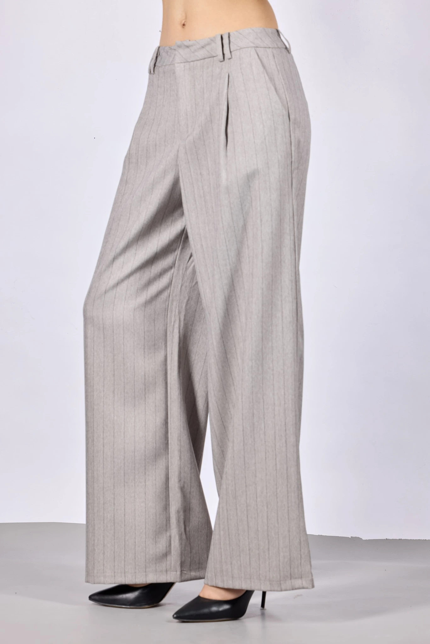 Брюки бело-серая полоска для женщин 44104-49 71