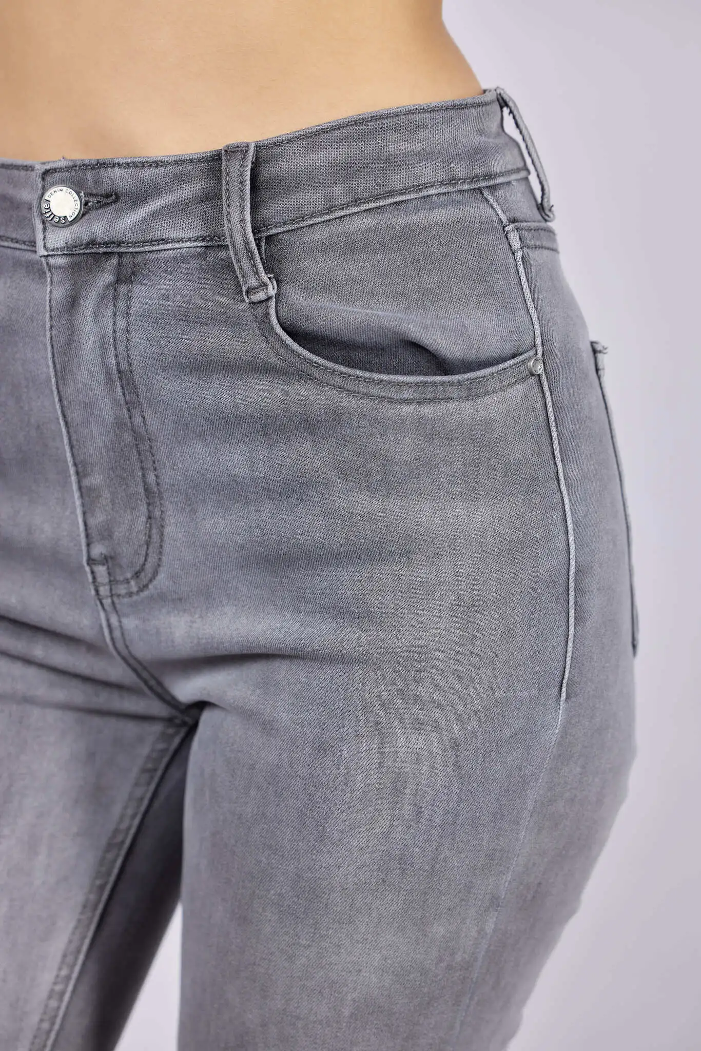 Джинсы серый для женщин 43245-61 74