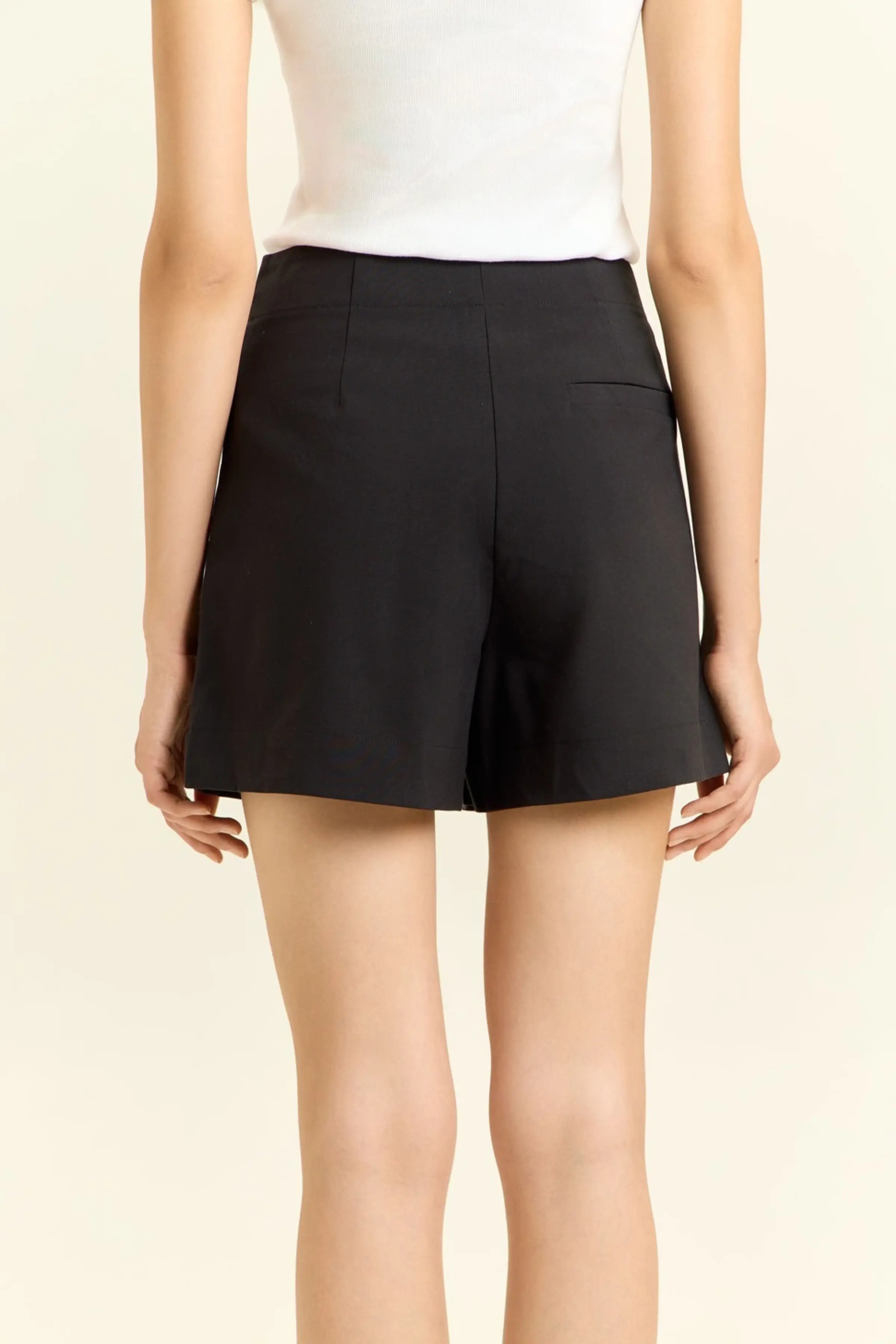 Шорты черный для женщин 45296-1 57