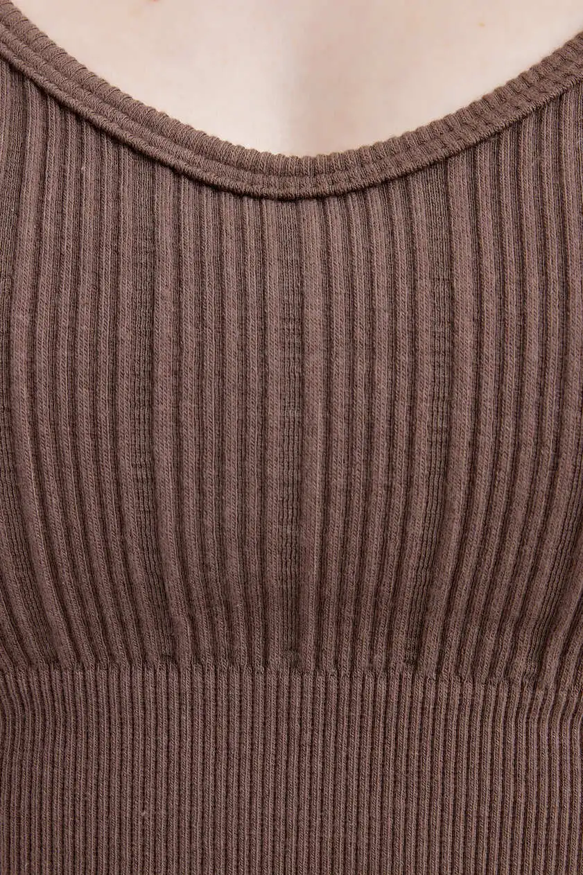 Топ коричневый для женщин 41167-13 46