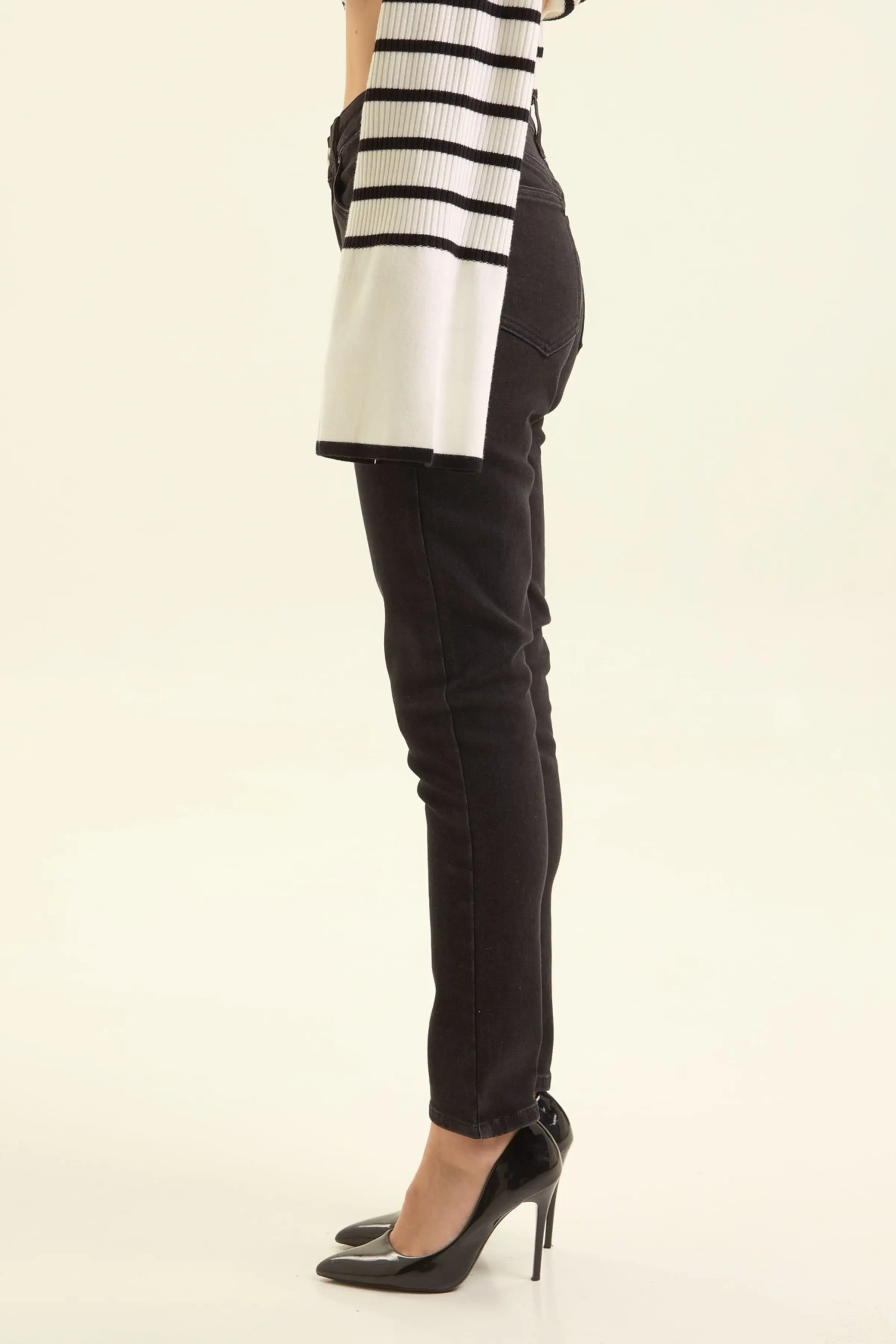 Джинсы черный для женщин 47186-1 74